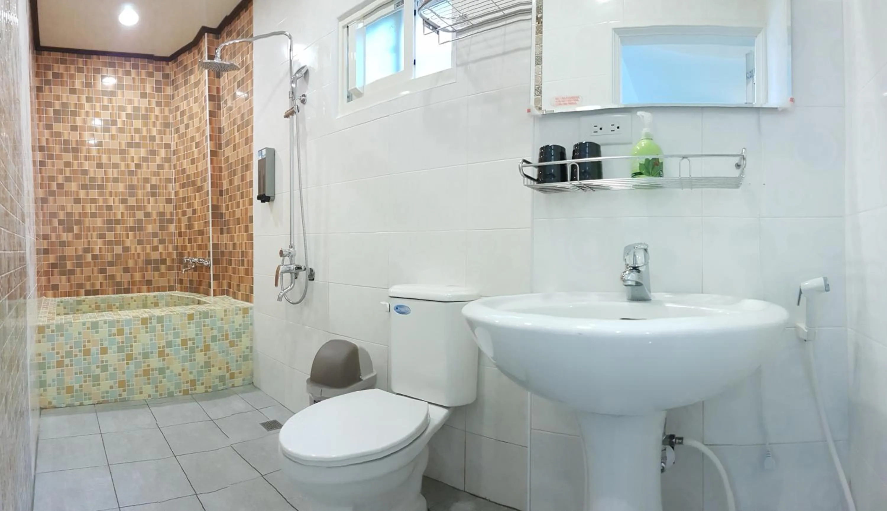 Bathroom in Happiness Yes Inn