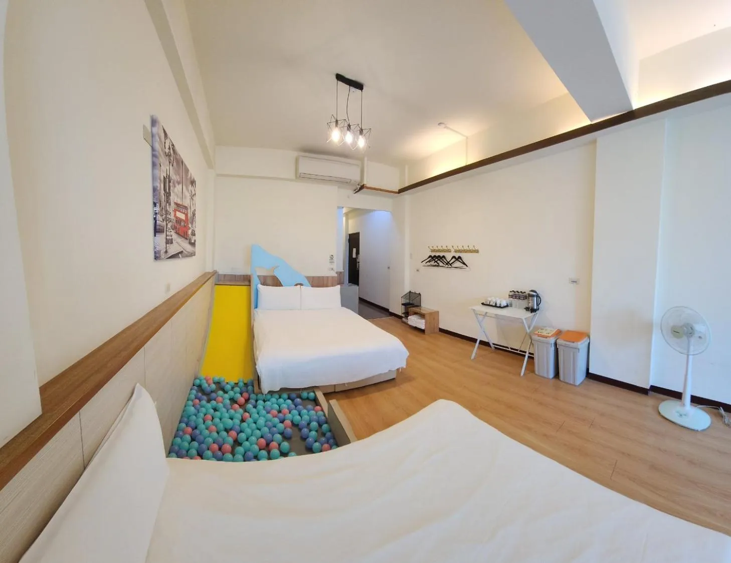 Bed in Happiness Yes Inn