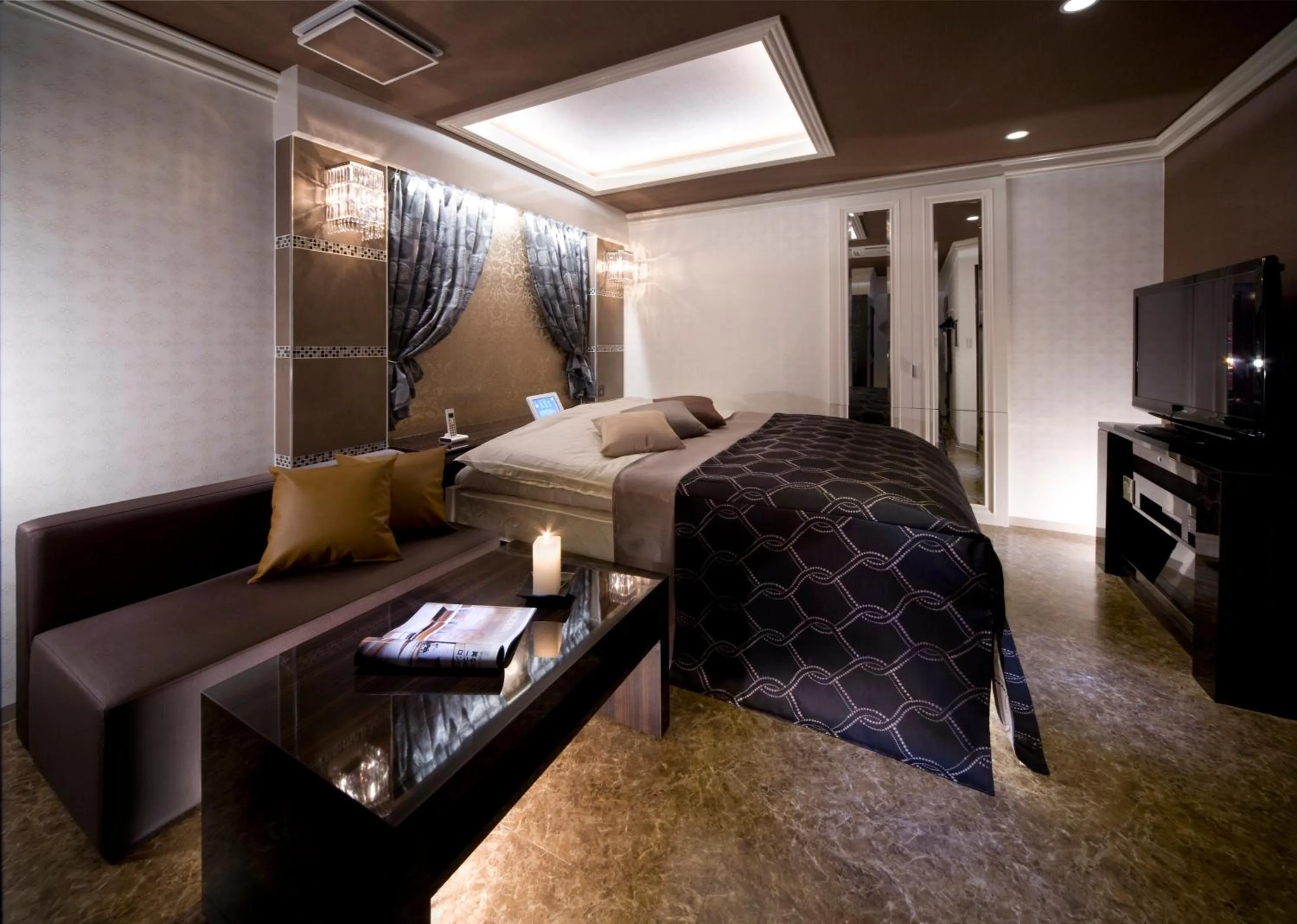 Photo of the whole room, Bed in JEWEL HOTEL LUXURY MODERN (Adult Only)