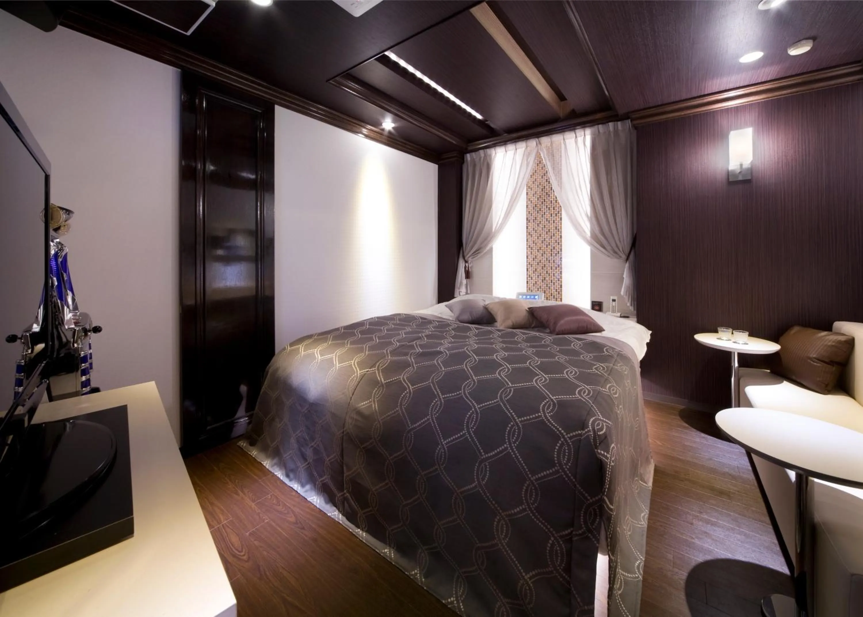 Photo of the whole room, Bed in JEWEL HOTEL LUXURY MODERN (Adult Only)