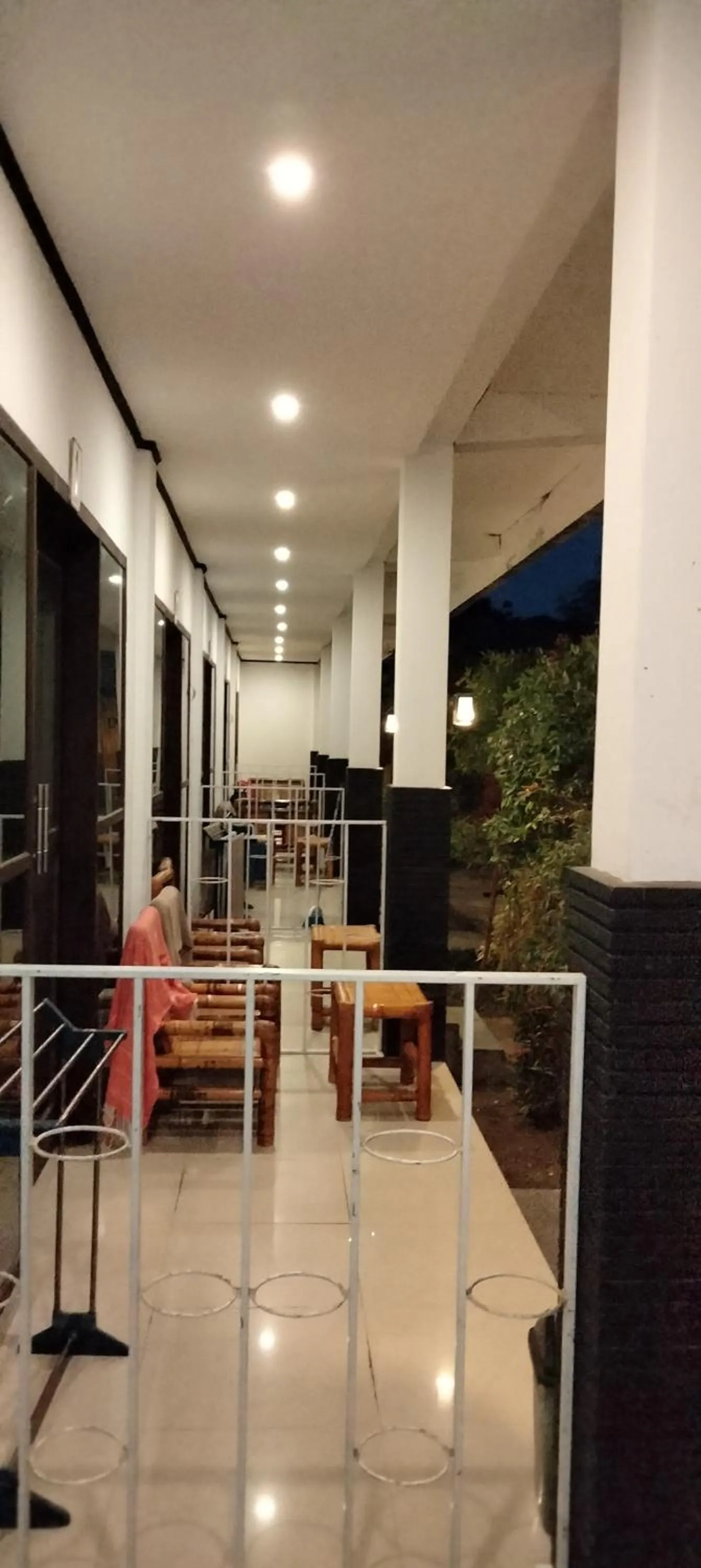 Seating area in Akalanka Homestay