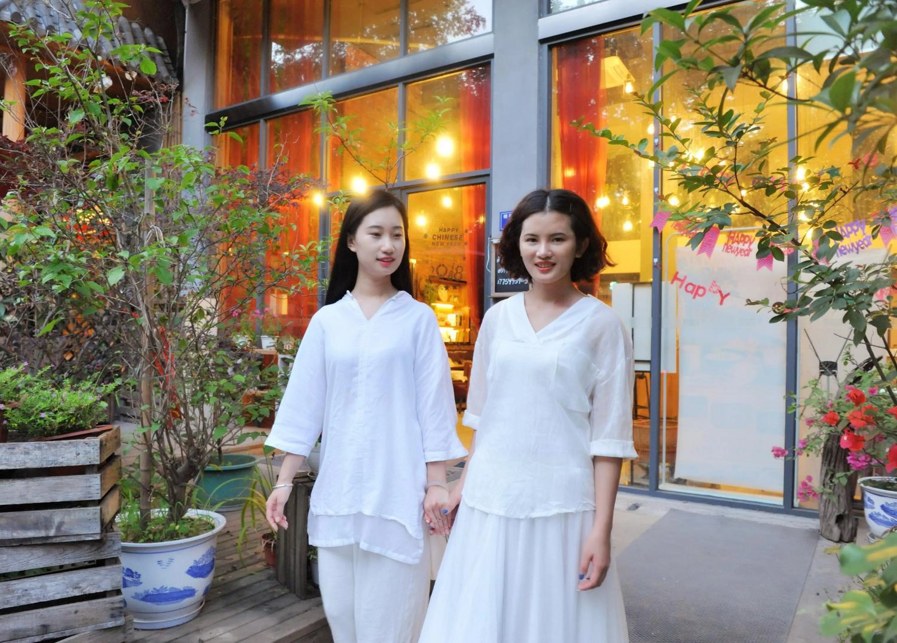 Garden in Ancient Street No.5 Youth Chic Hotel