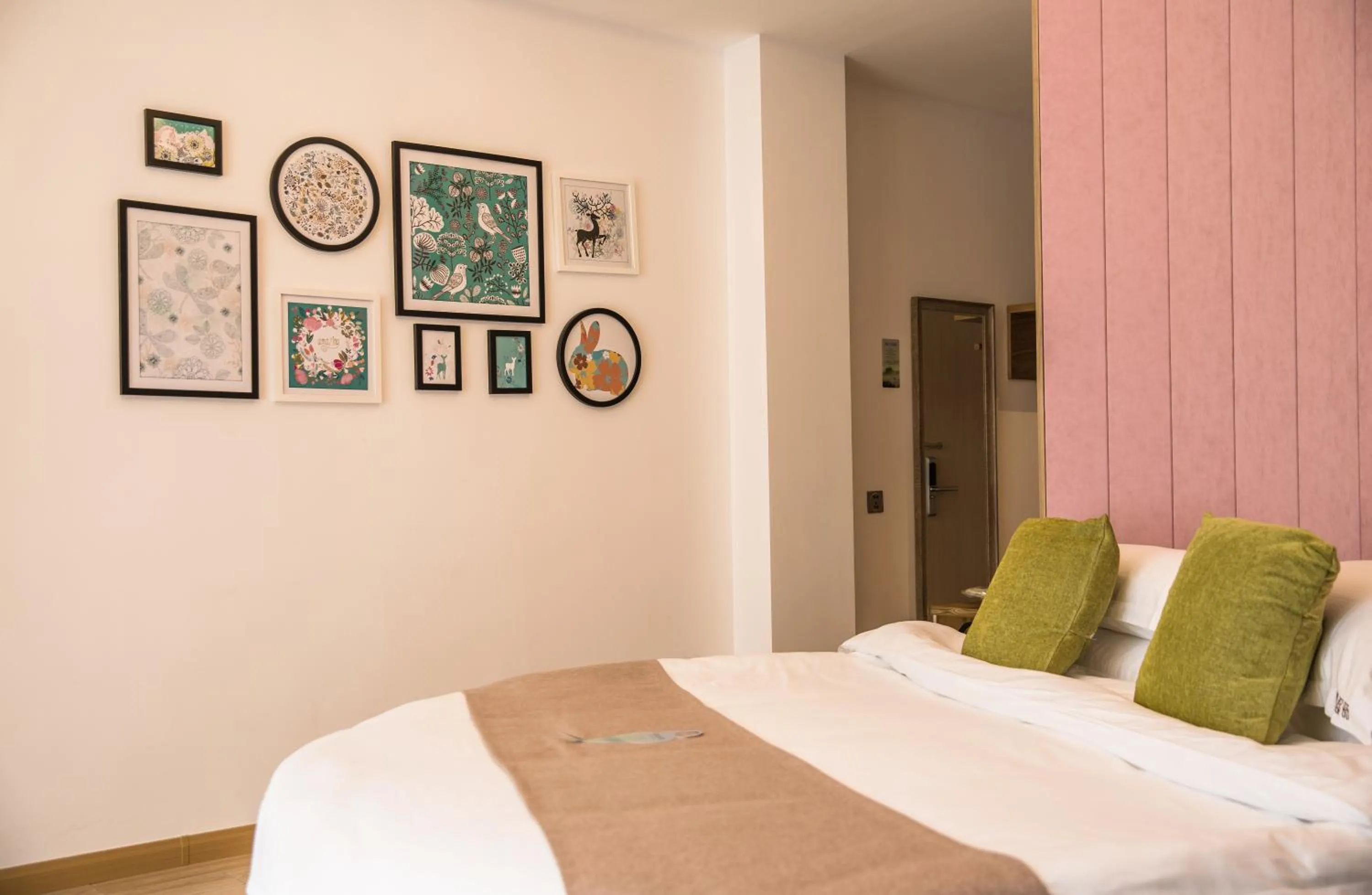 Decorative detail, Bed in Ancient Street No.5 Youth Chic Hotel