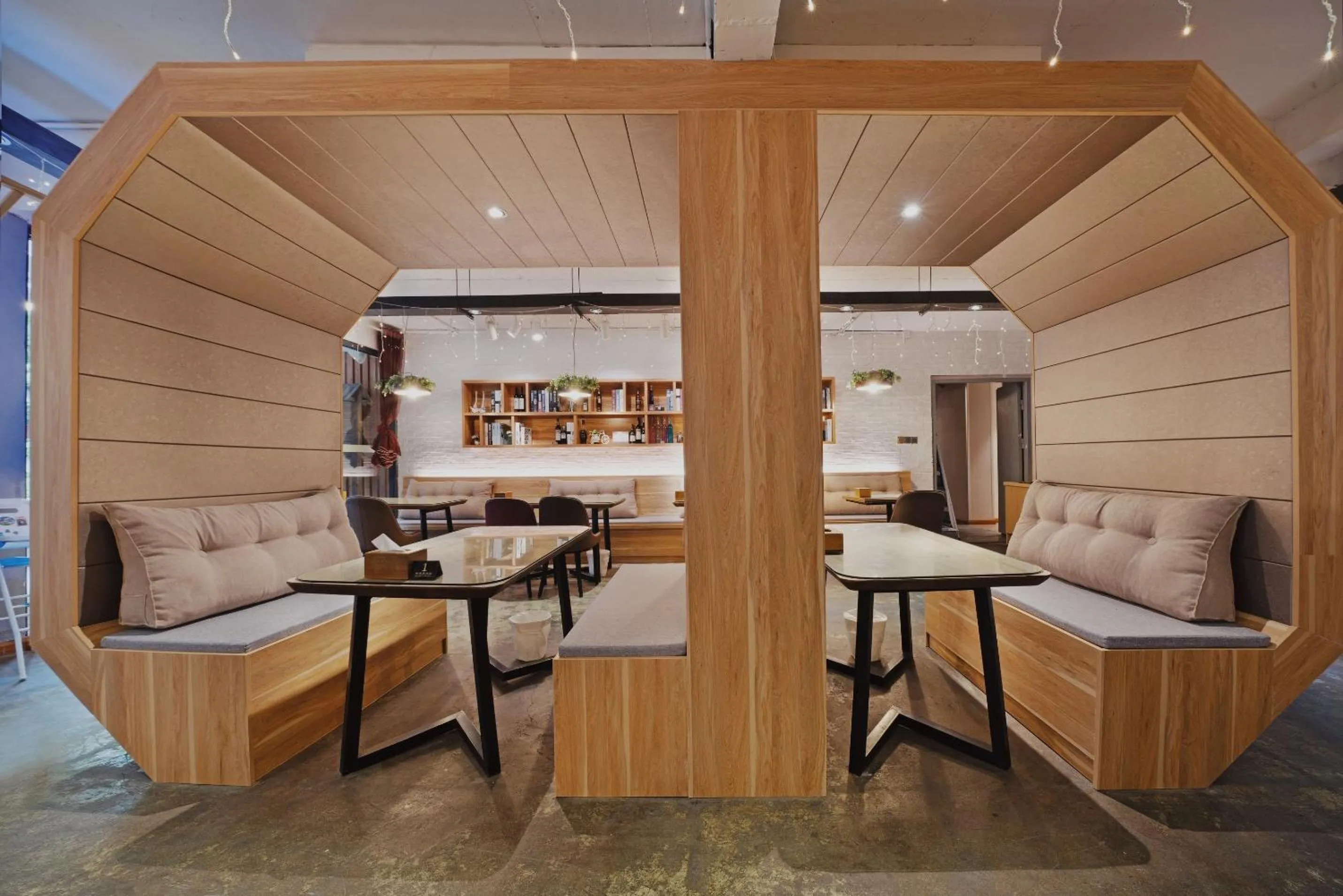 Restaurant/places to eat in Ancient Street No.5 Youth Chic Hotel