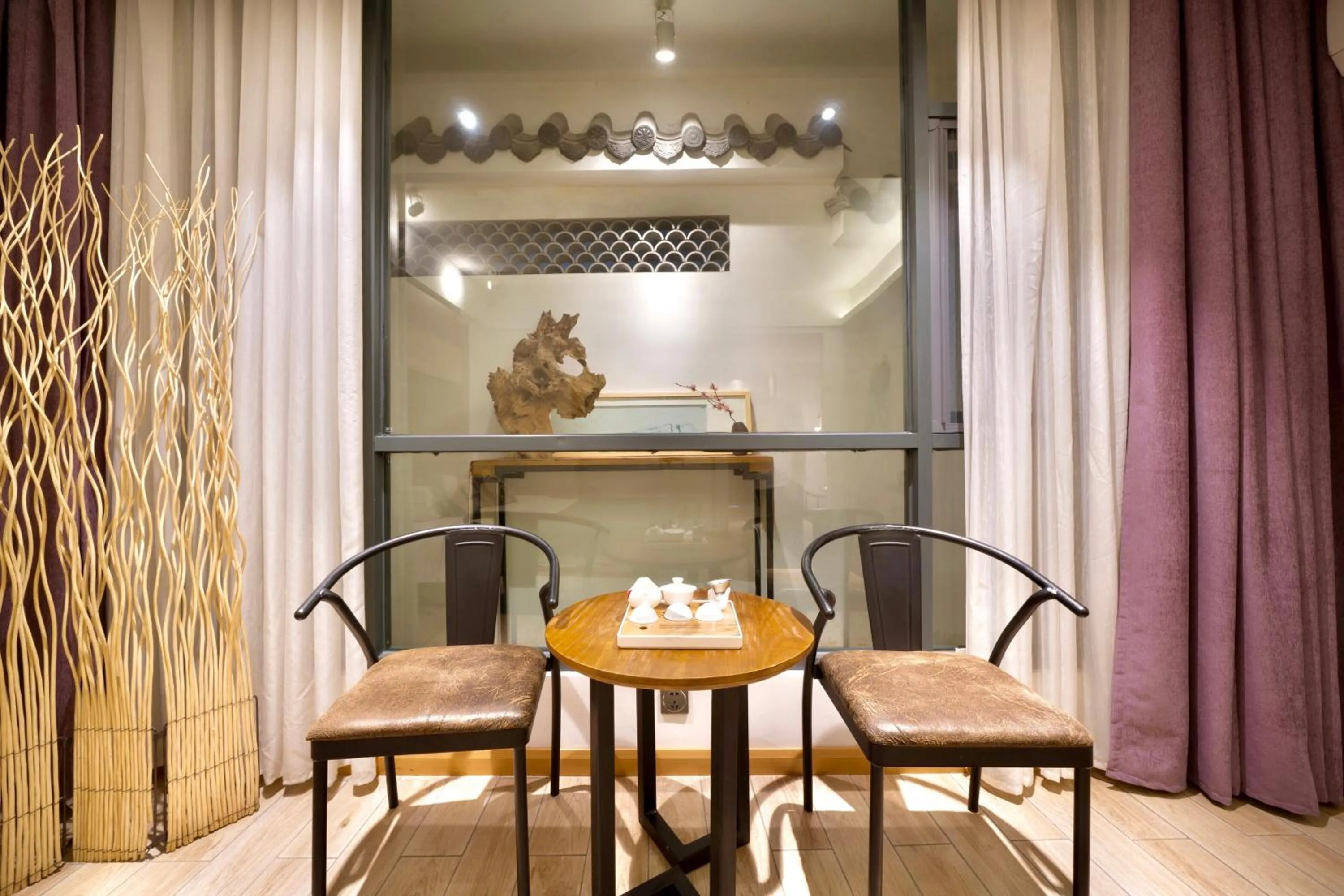 Ancient Street No.5 Youth Chic Hotel