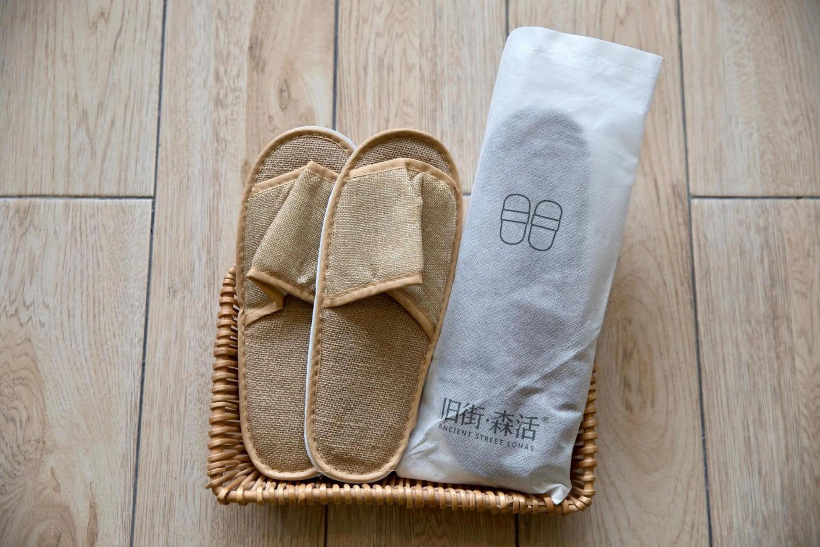 Ancient Street No.5 Youth Chic Hotel