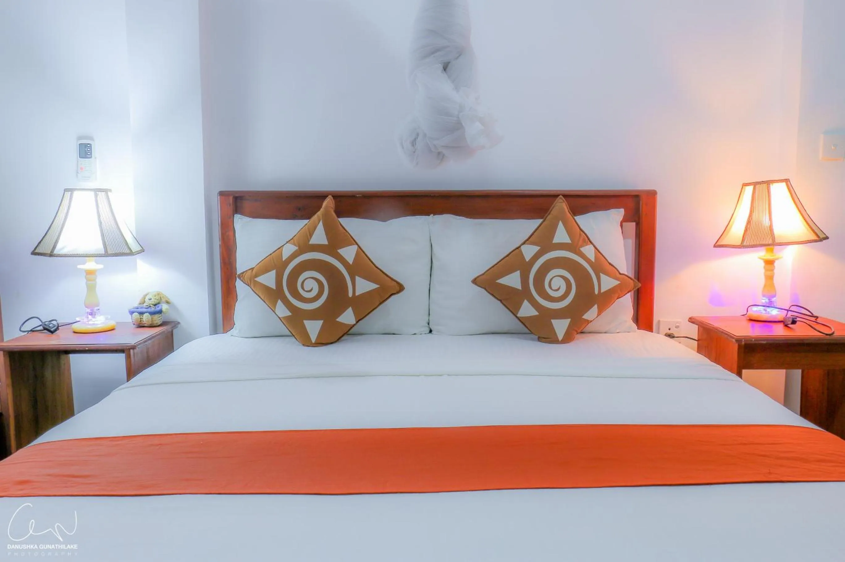 Bed in Sigiri Heritage Villa