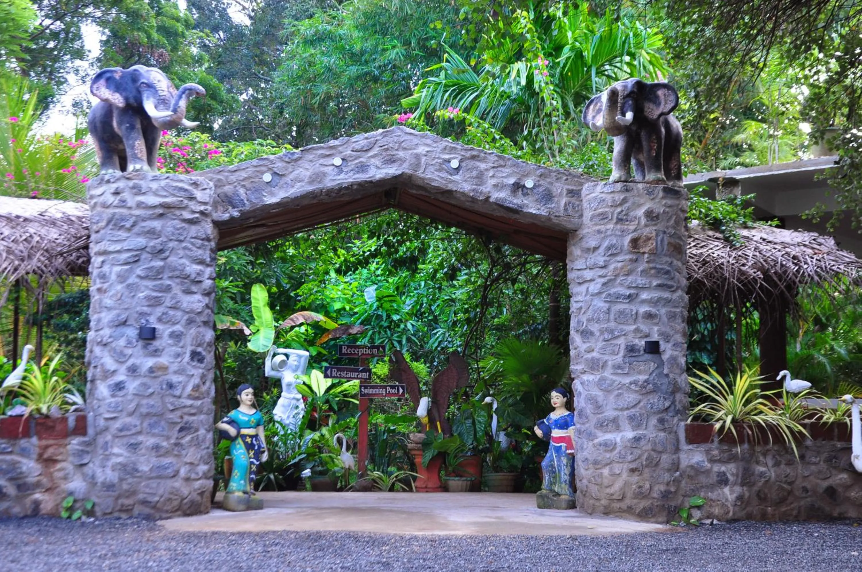 Facade/entrance in Sigiri Heritage Villa