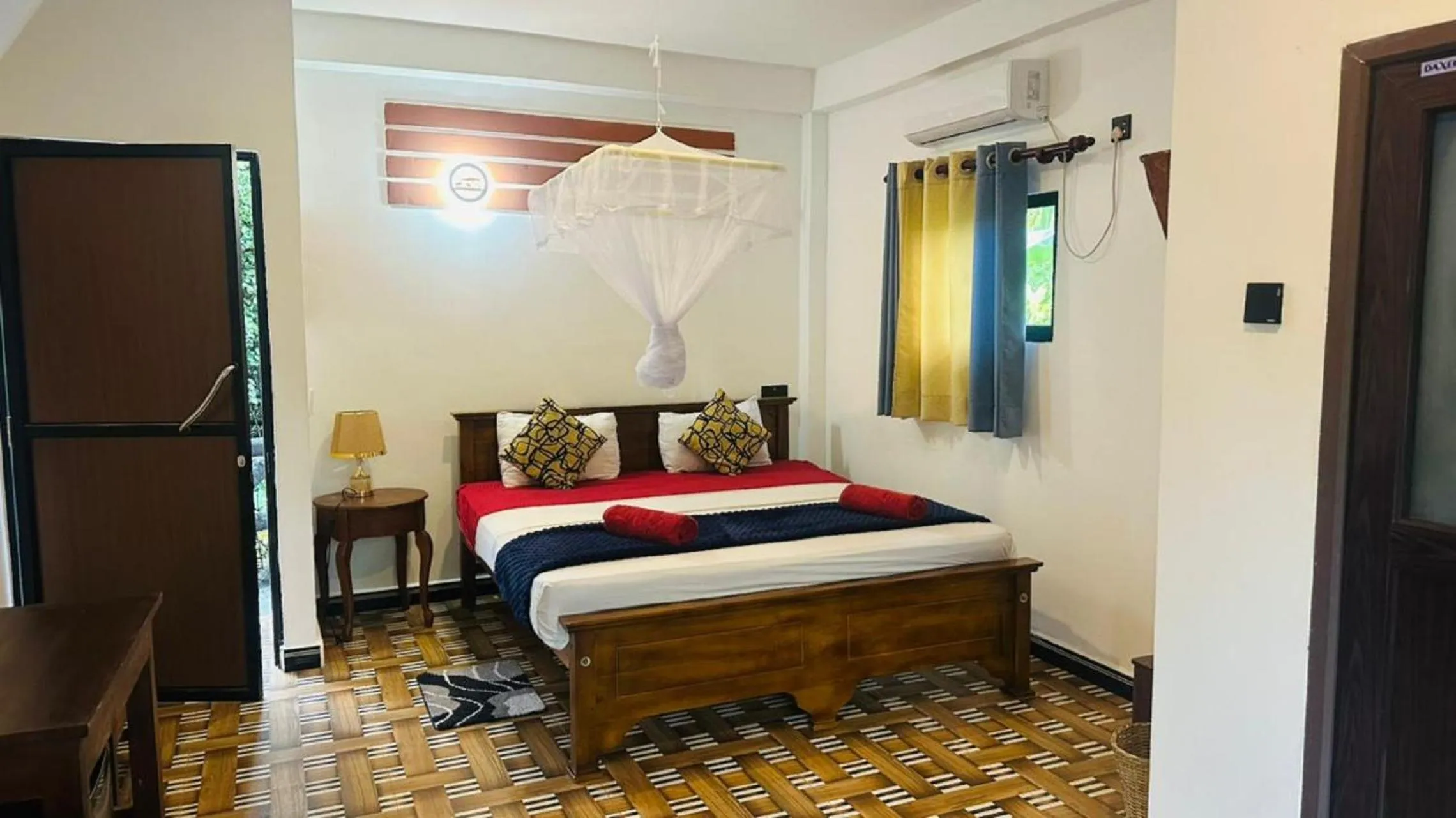 Bed in Sigiri Heritage Villa