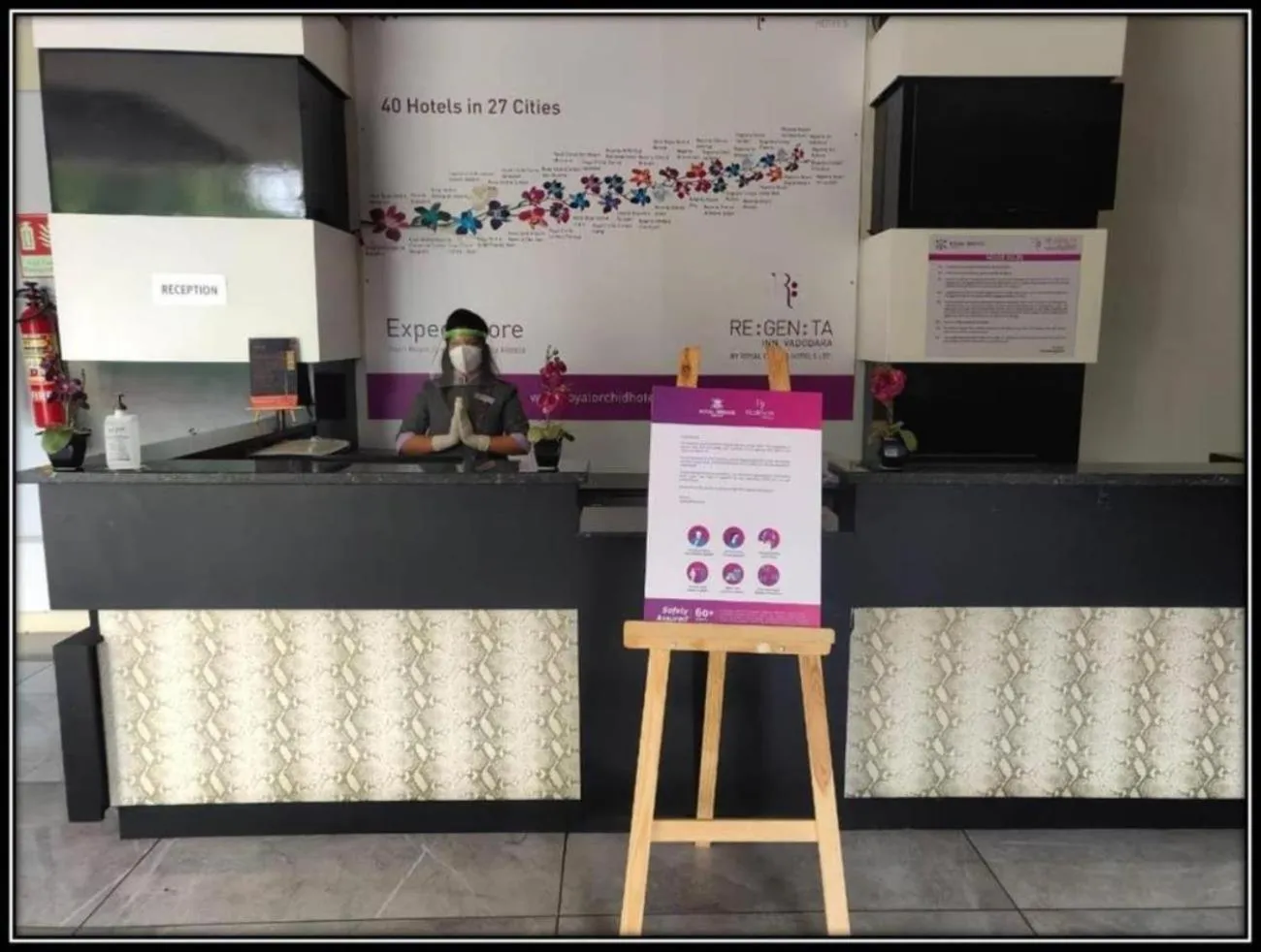 Lobby or reception in Regenta Inn Vadodara, 500m from Railway Station