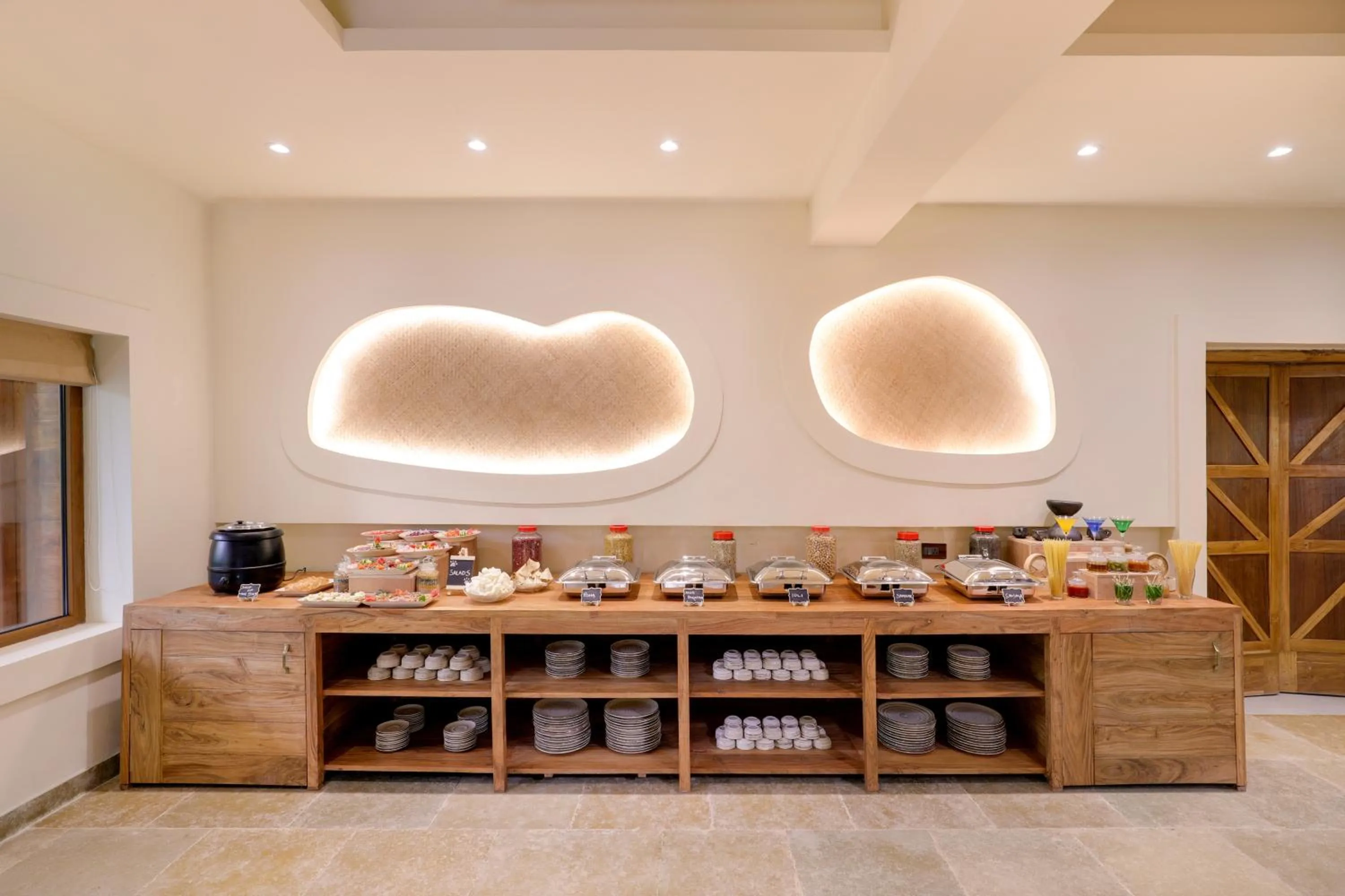 Buffet breakfast in Lemon Tree Wildlife Resort, Kanha