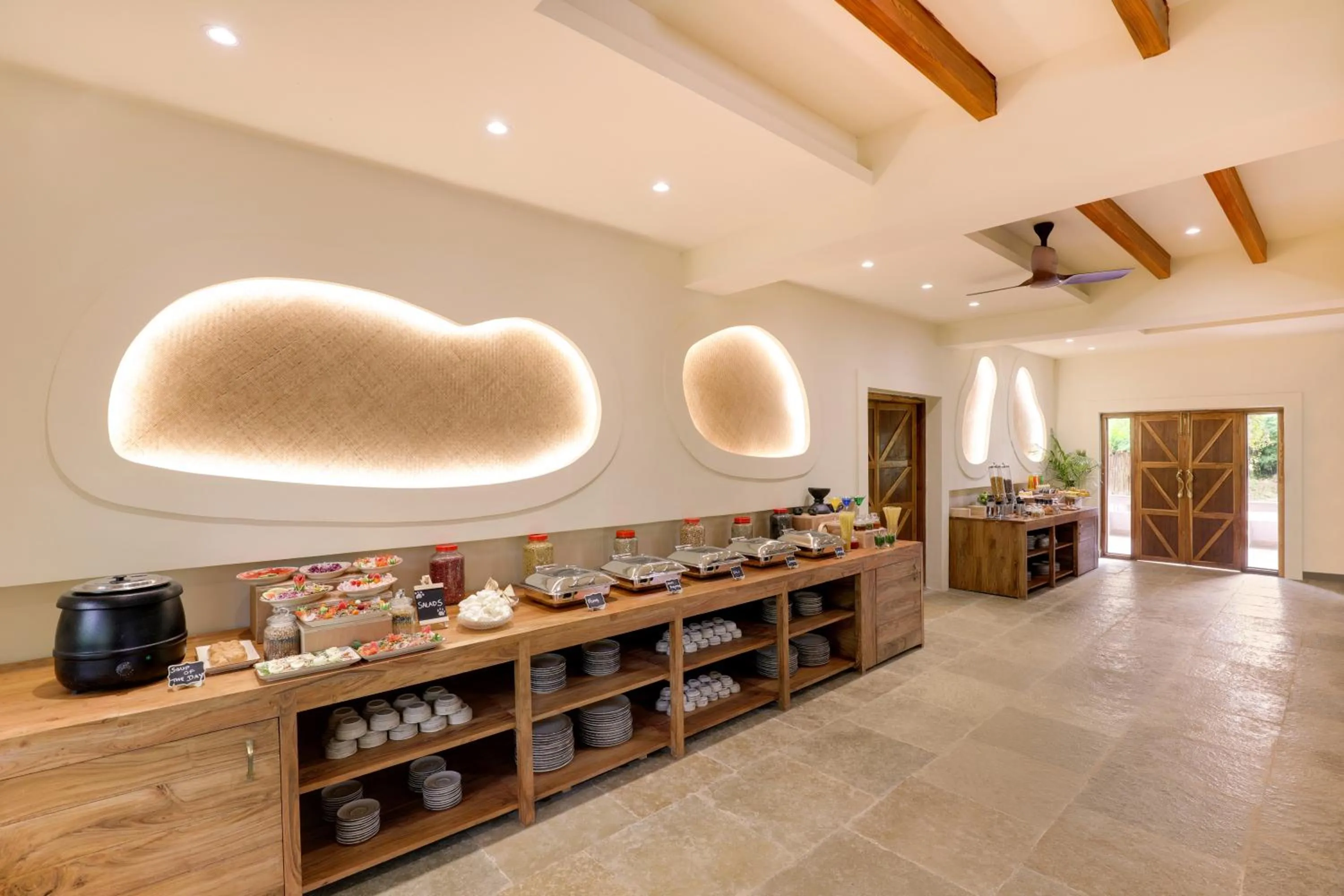 Buffet breakfast in Lemon Tree Wildlife Resort, Kanha