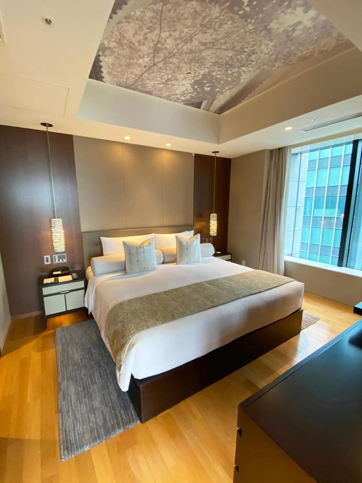 Bed in Ascott Marunouchi Tokyo