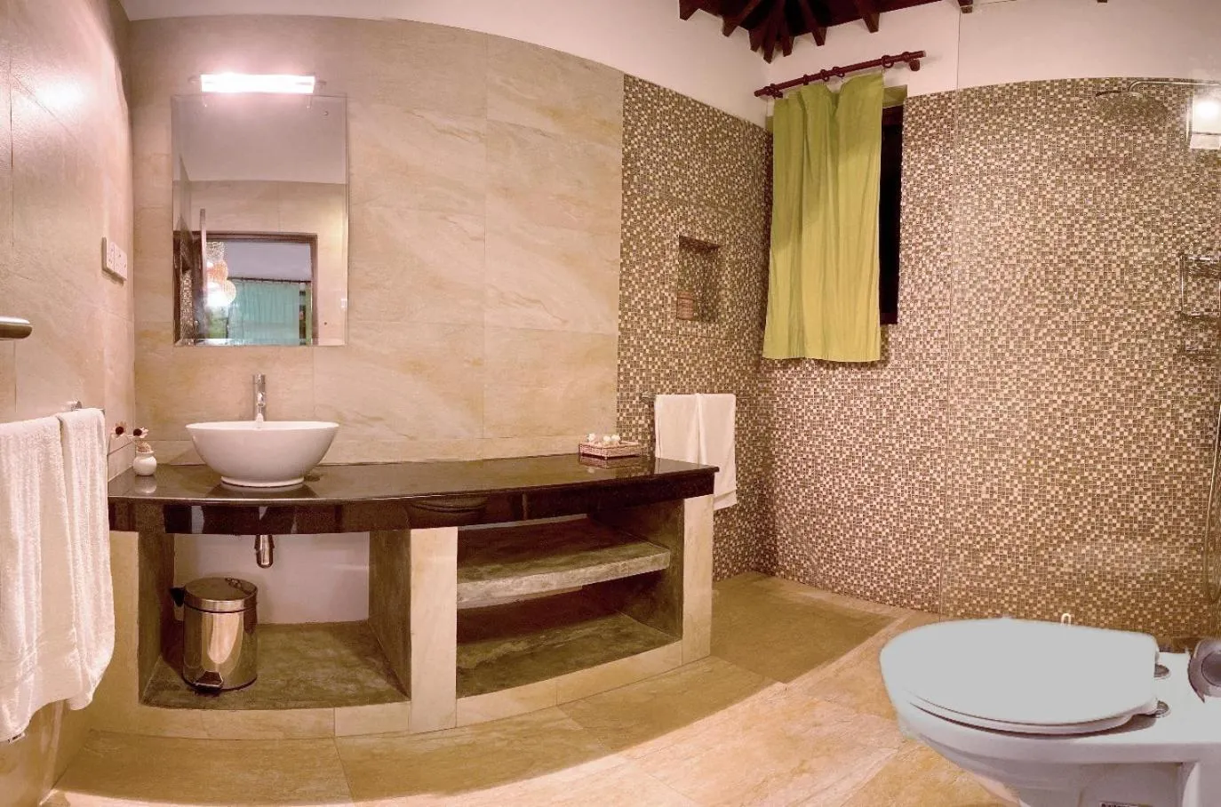 Deluxe Family Room in Dream Garden