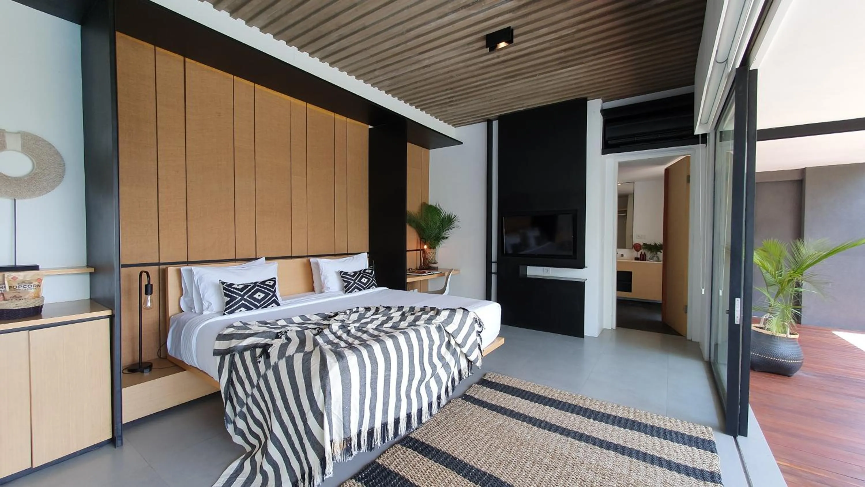 Photo of the whole room, Bed in Origin Ubud