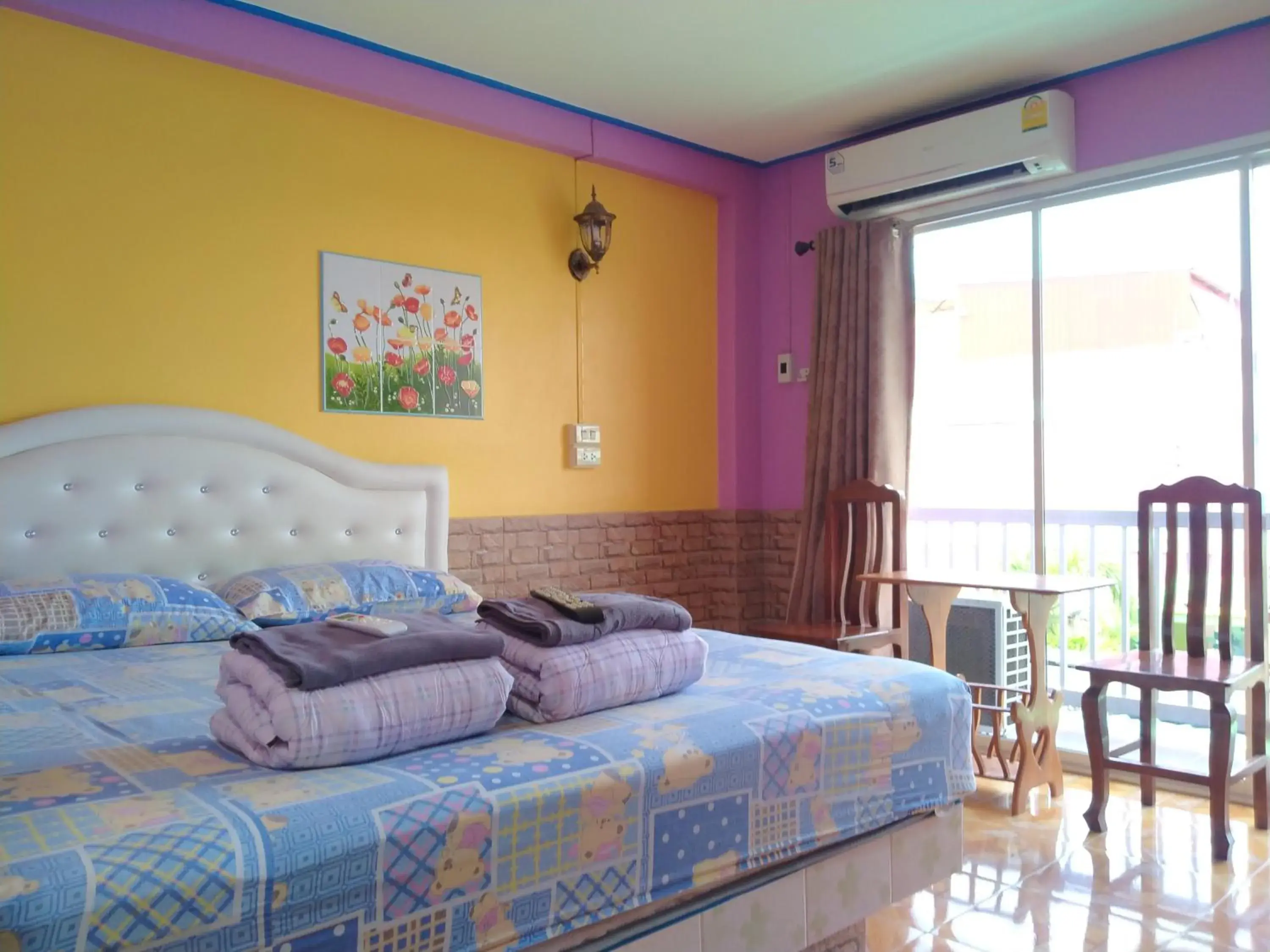 King Room in Rueangsrisiri Guesthouse 2 King Room in Rueangsrisiri Guesthouse 2