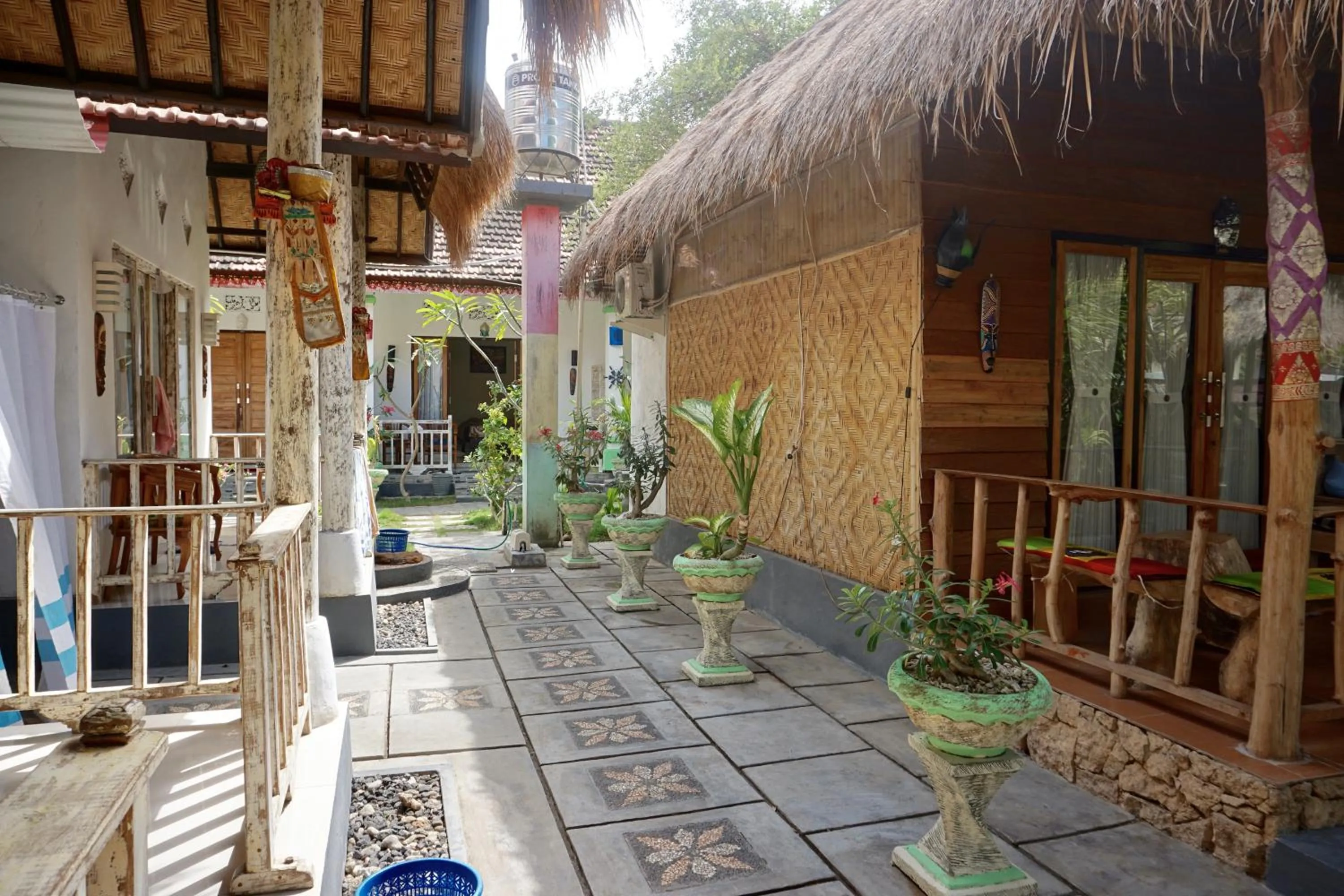 Garden in Pondok Kana And Hostel by Ecommerceloka