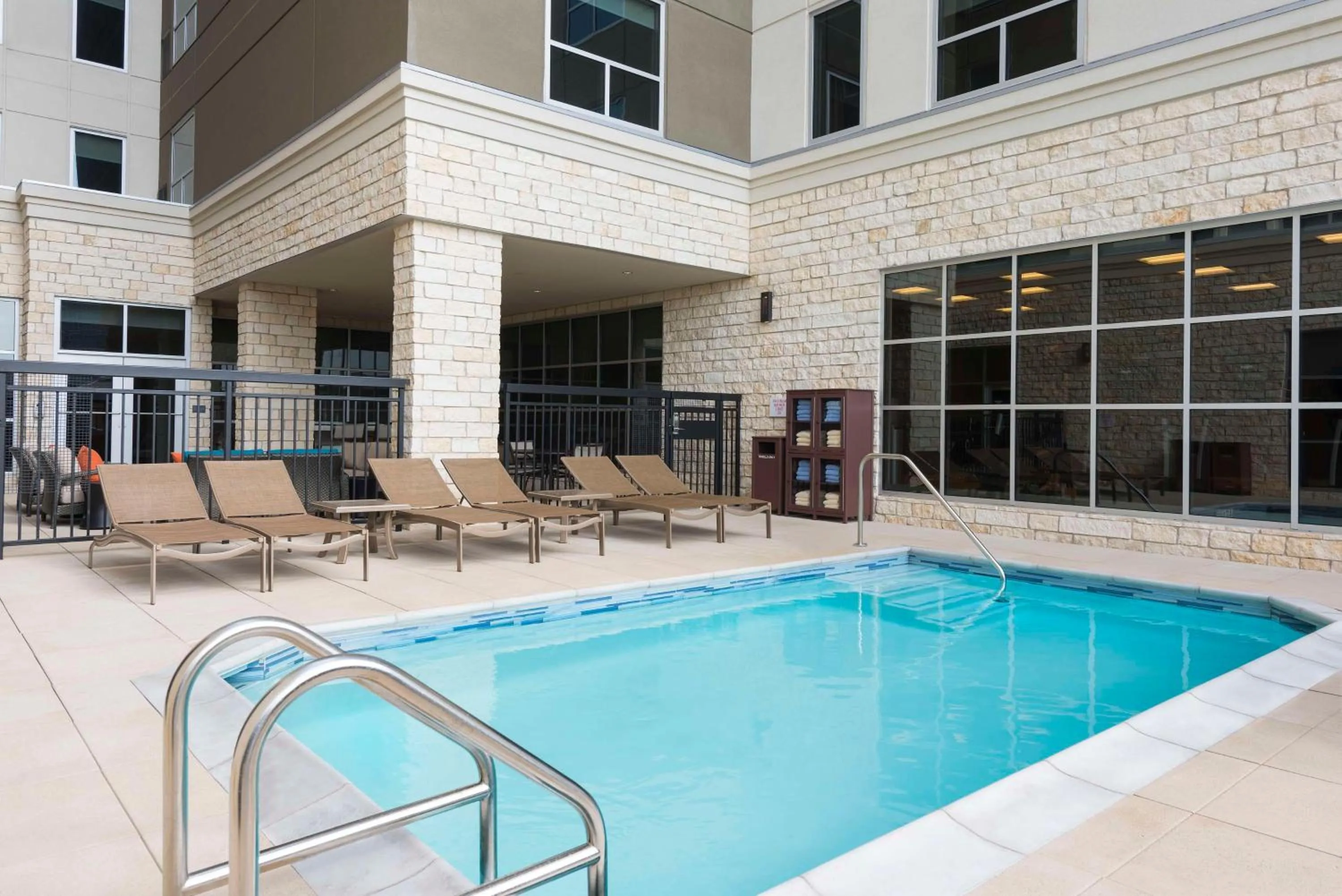 Swimming pool in Hyatt House Austin/Downtown