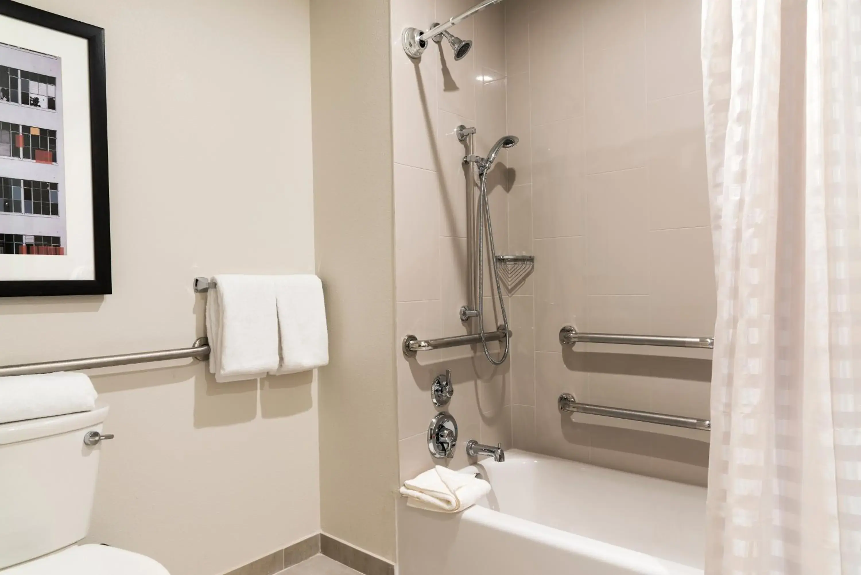 King Room with Accessible Tub in Hyatt House Austin/Downtown King Room with Accessible Tub in Hyatt House Austin/Downtown