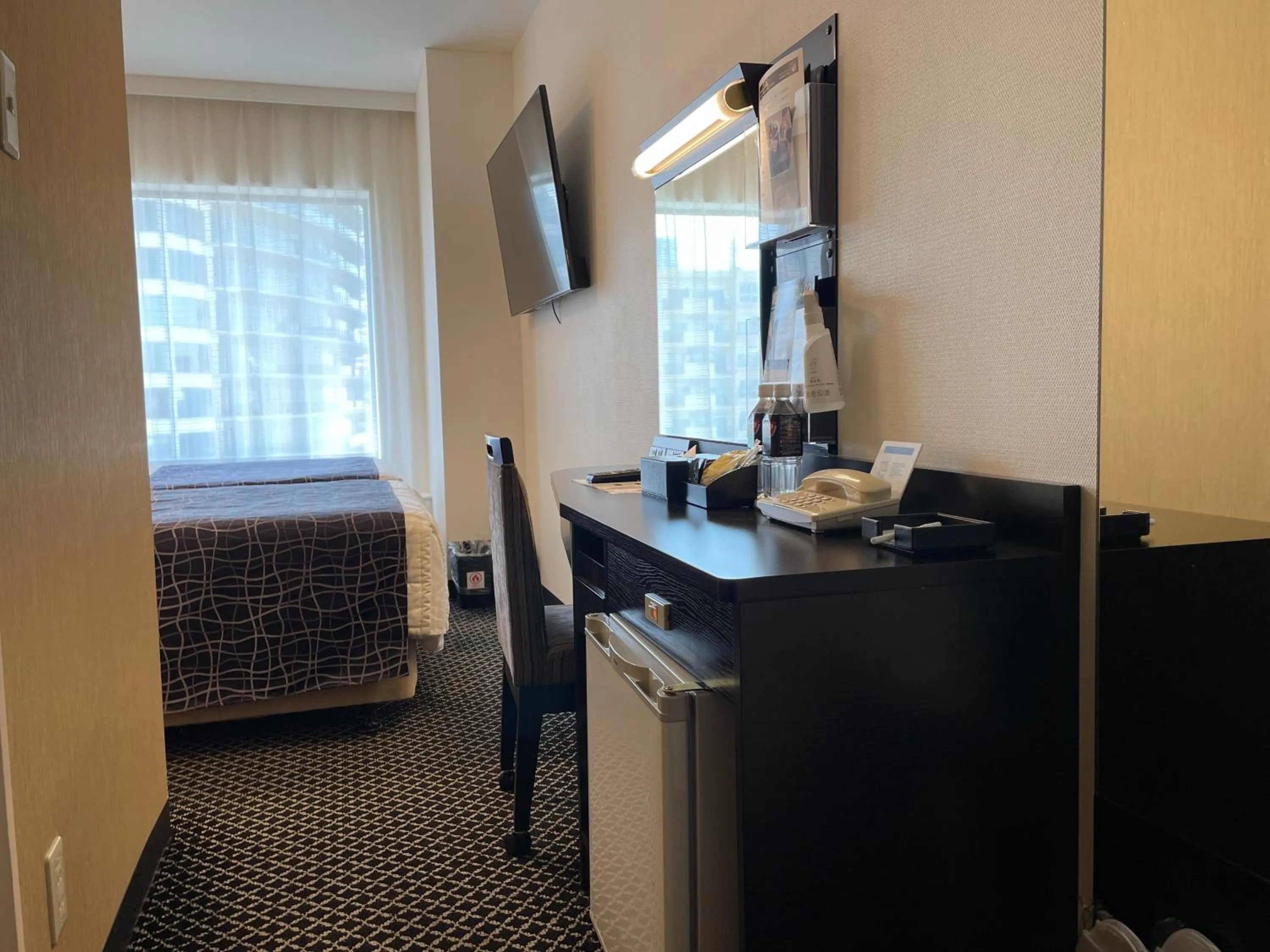 Photo of the whole room in Bayside Hotel Azur Takeshiba