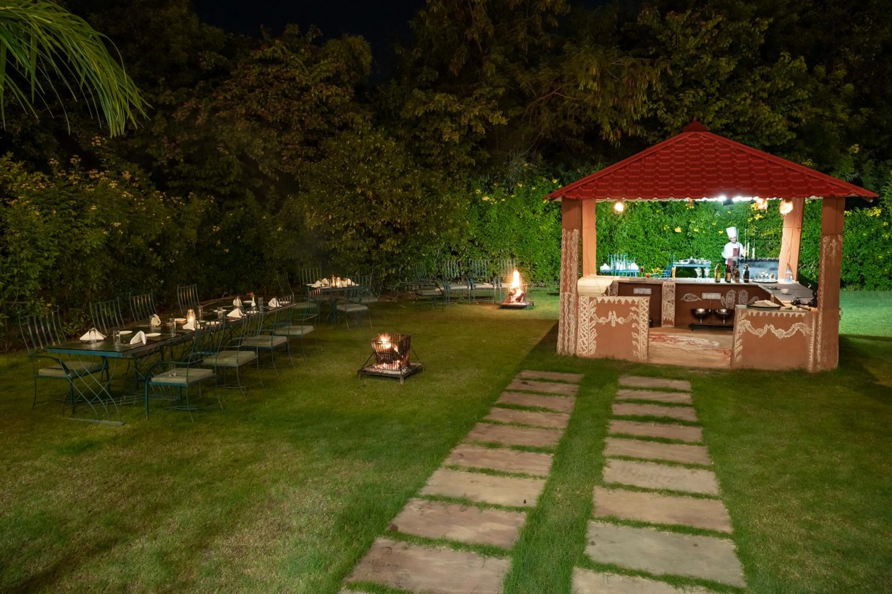 Night in Jungle Vilas