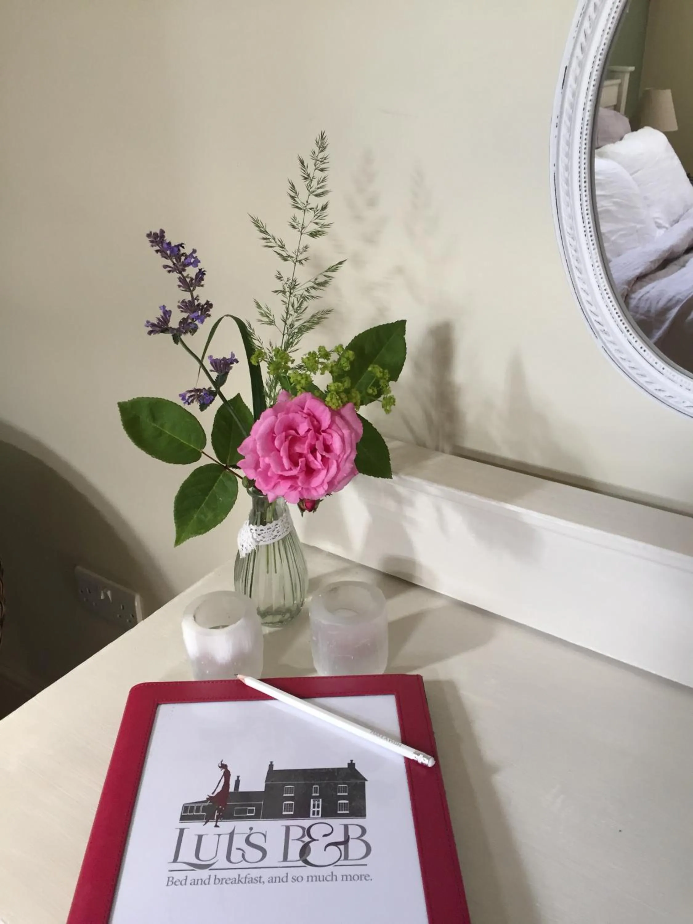 Decorative detail in Lut's Place