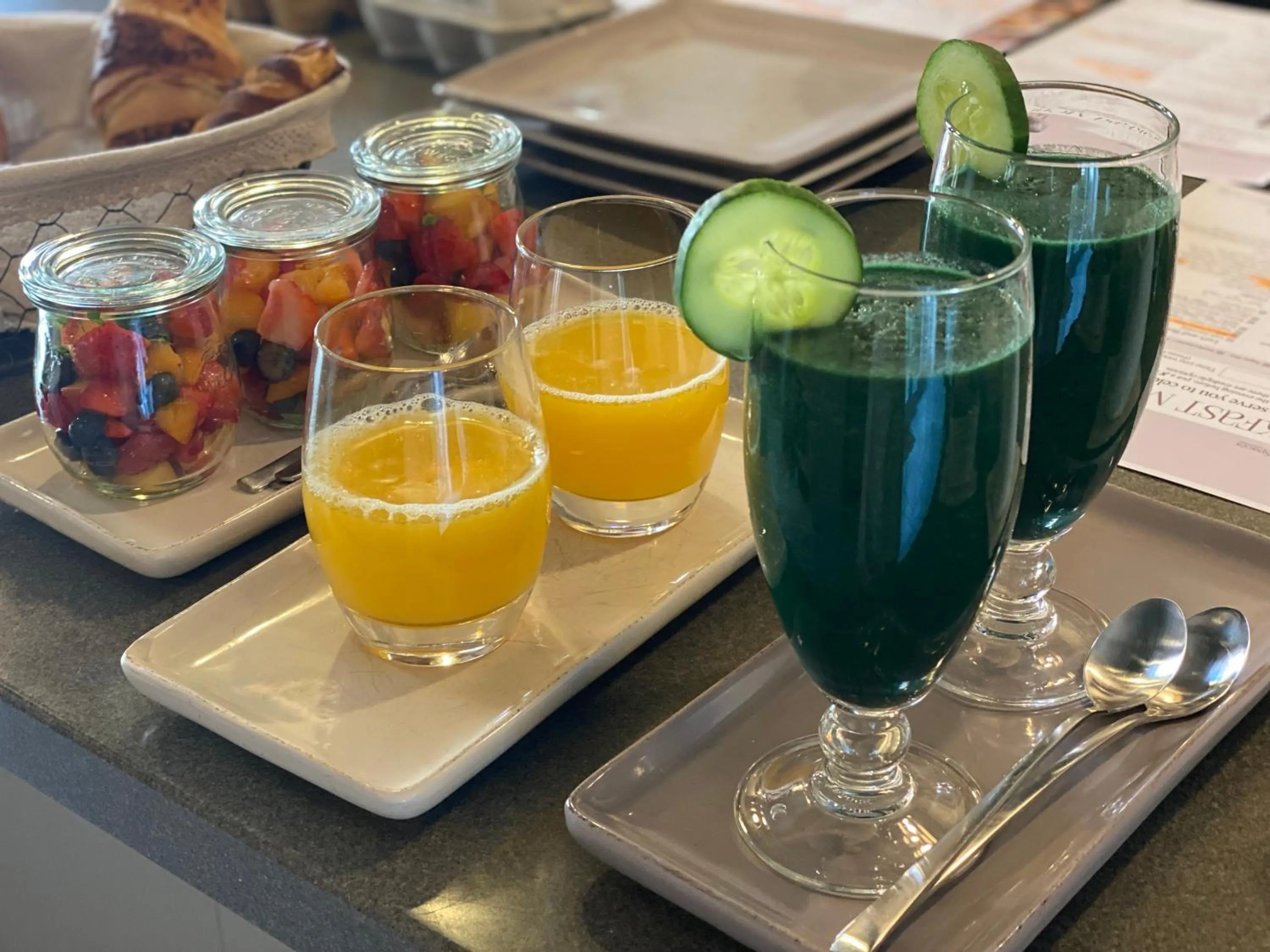 Food and drinks in Lut's Place