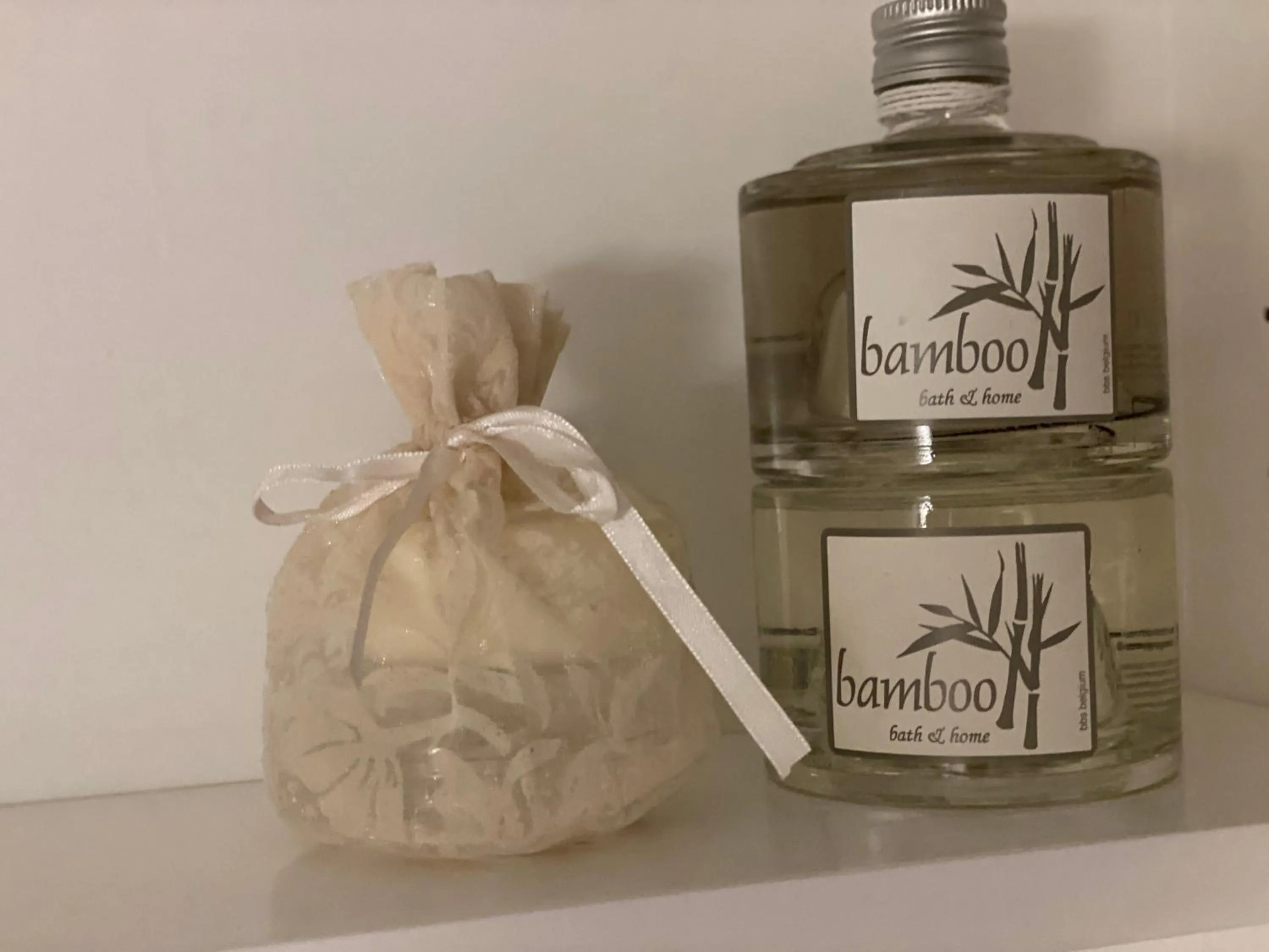 Shower in Lut's Place