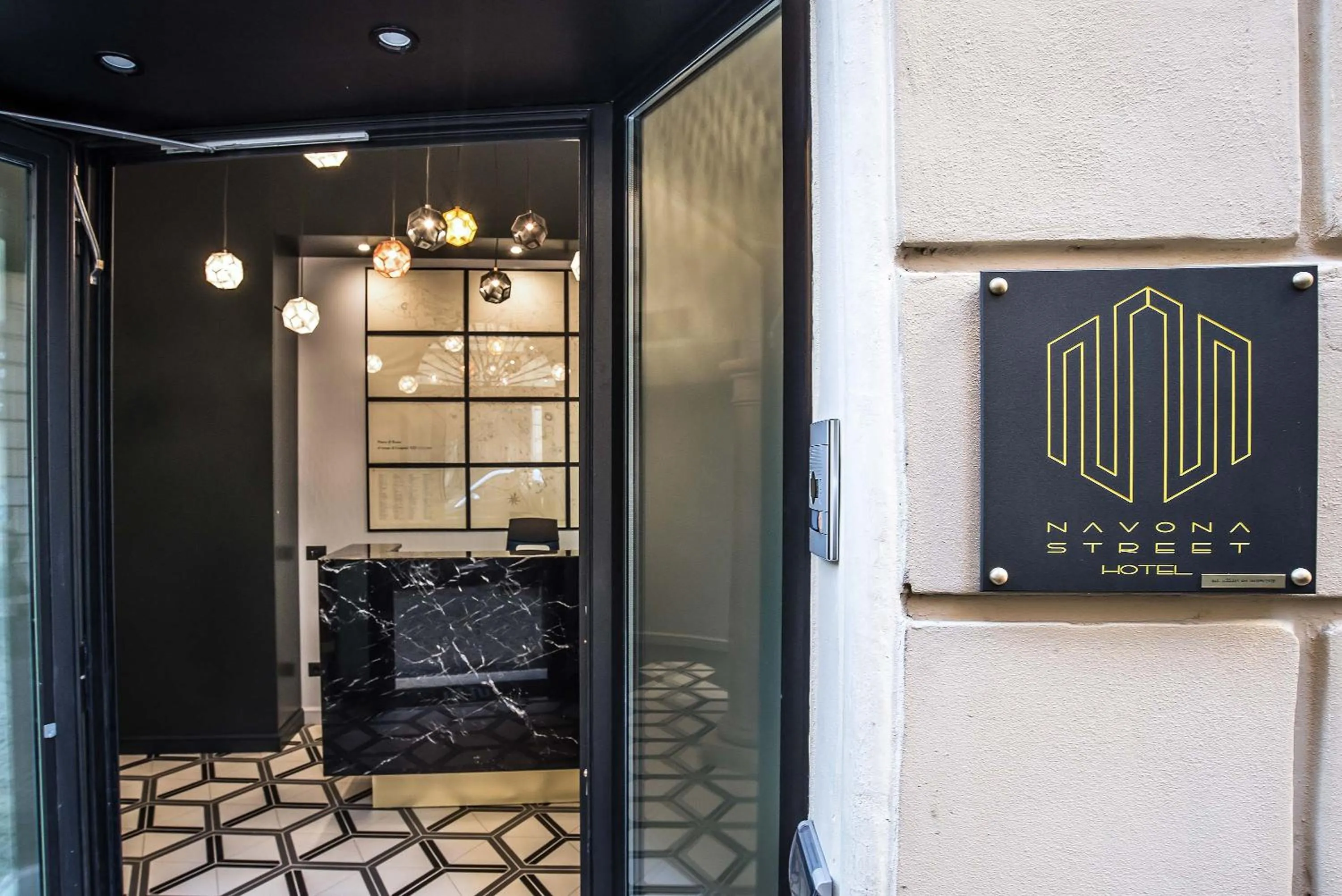 Facade/entrance in Navona Street Hotel