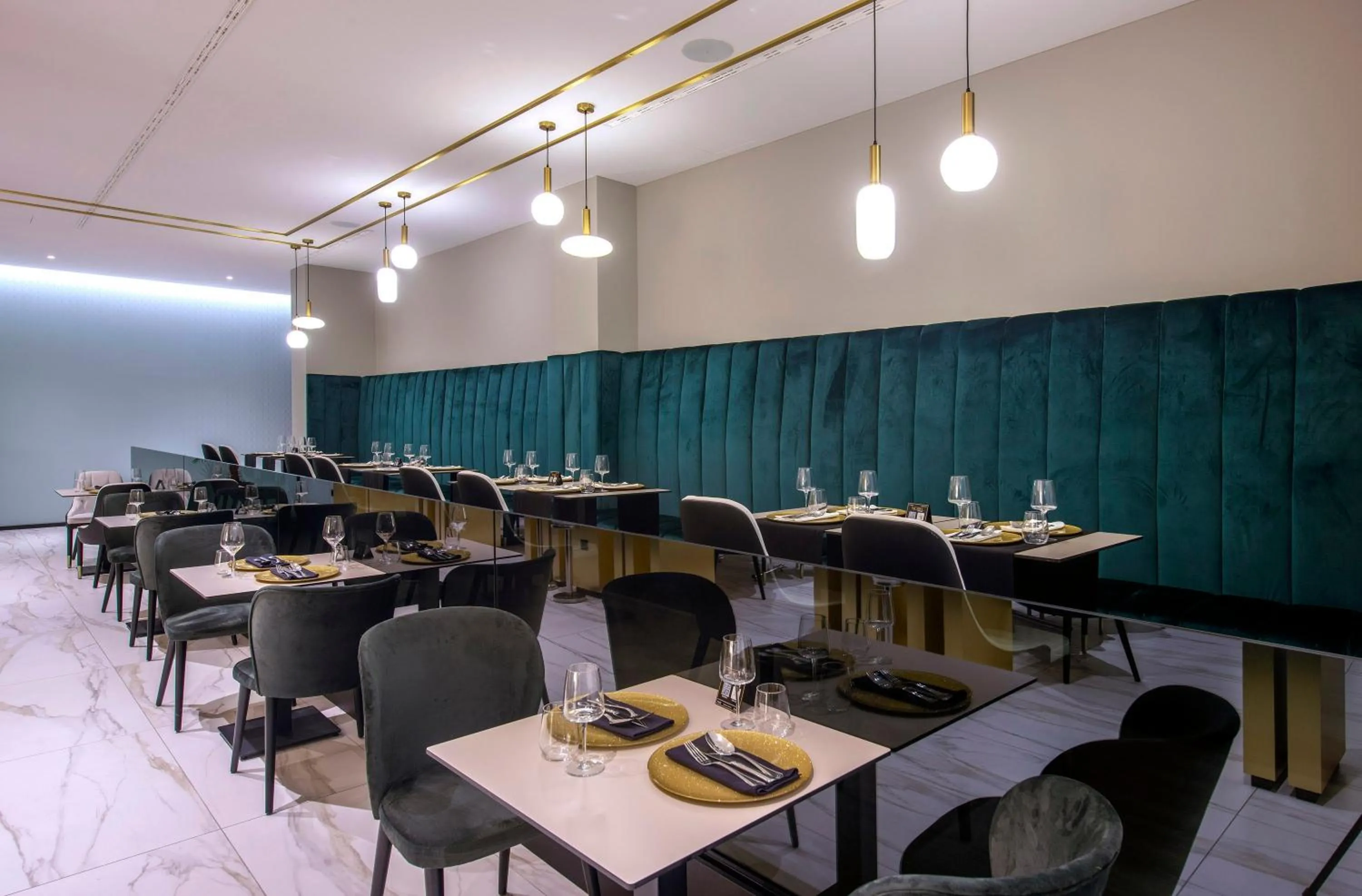 Restaurant/places to eat in Hotel Turist