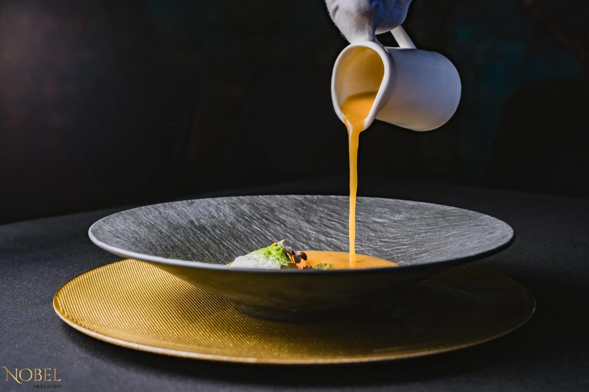 Restaurant/places to eat in Hotel Turist