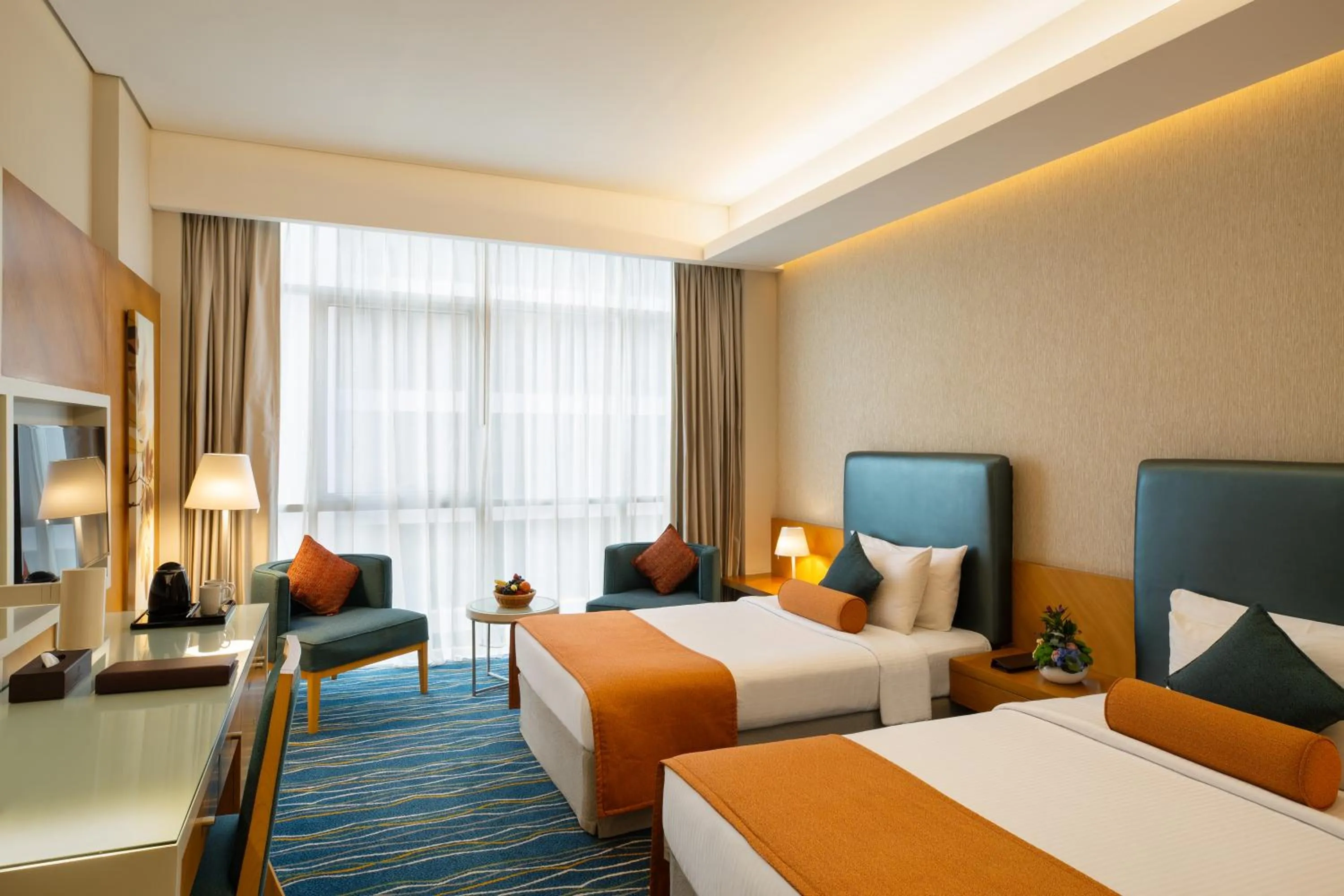 Bedroom, Bed in Royal Continental Hotel