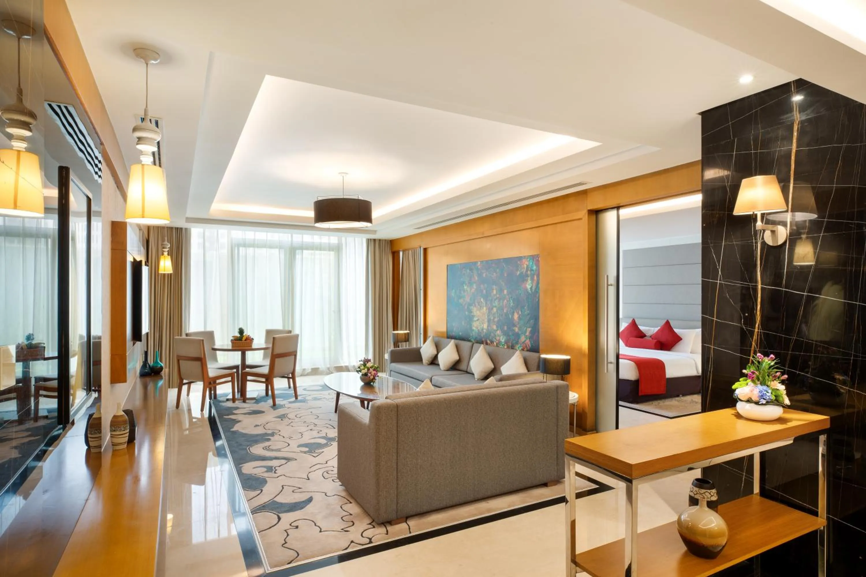 Living room in Royal Continental Hotel