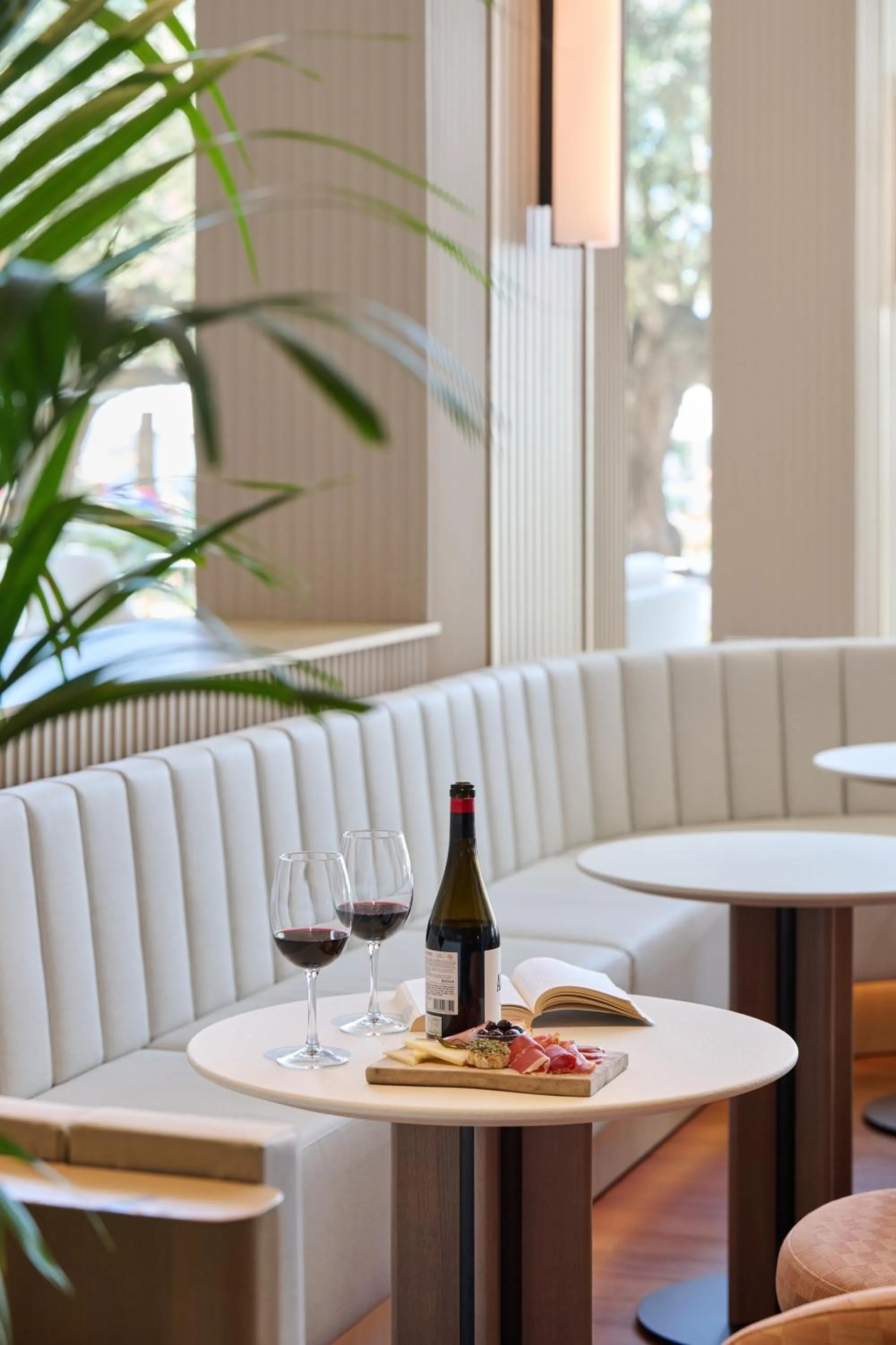 Lounge or bar in Hipotels Playa de Palma Palace&Spa