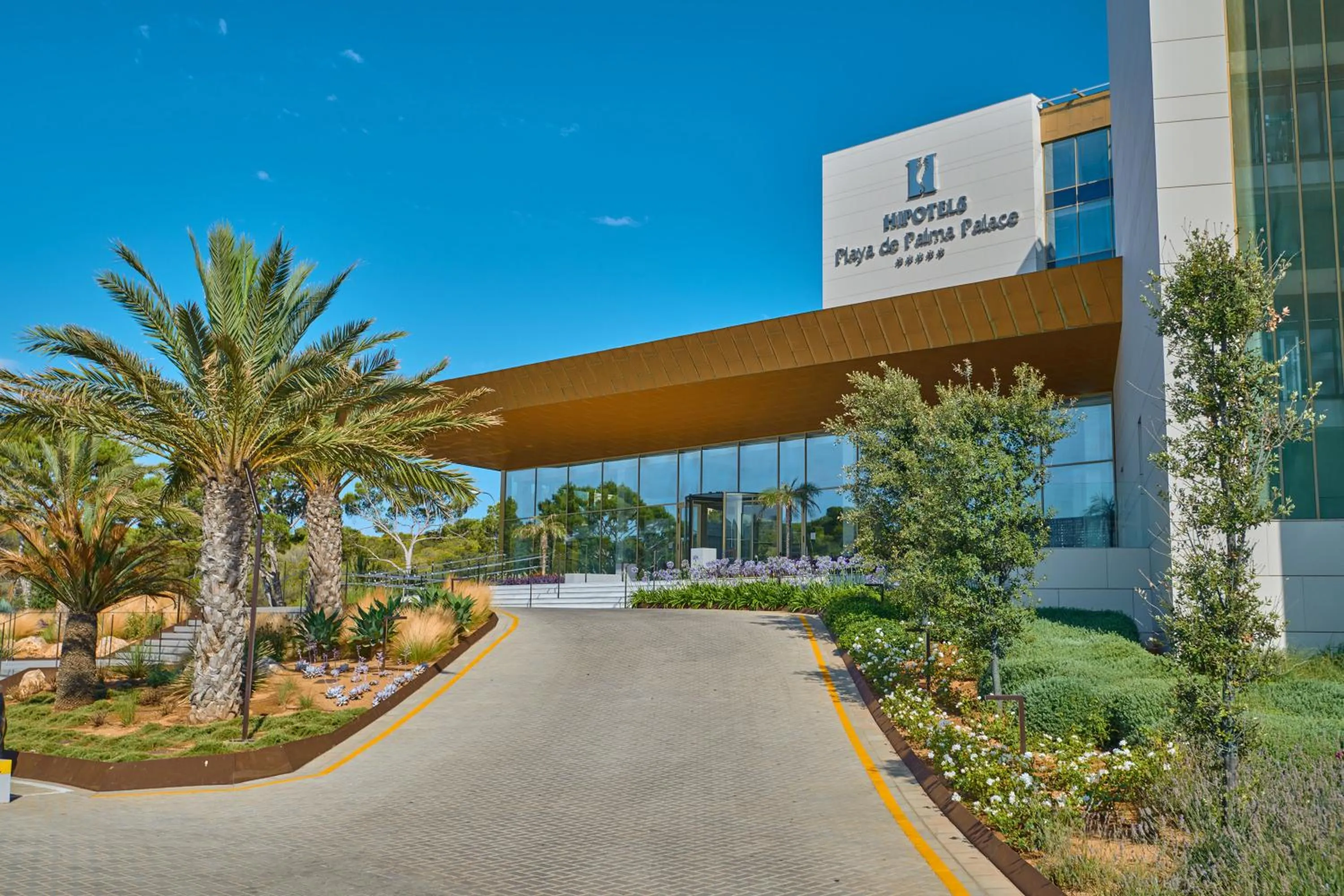 Property building in Hipotels Playa de Palma Palace&Spa