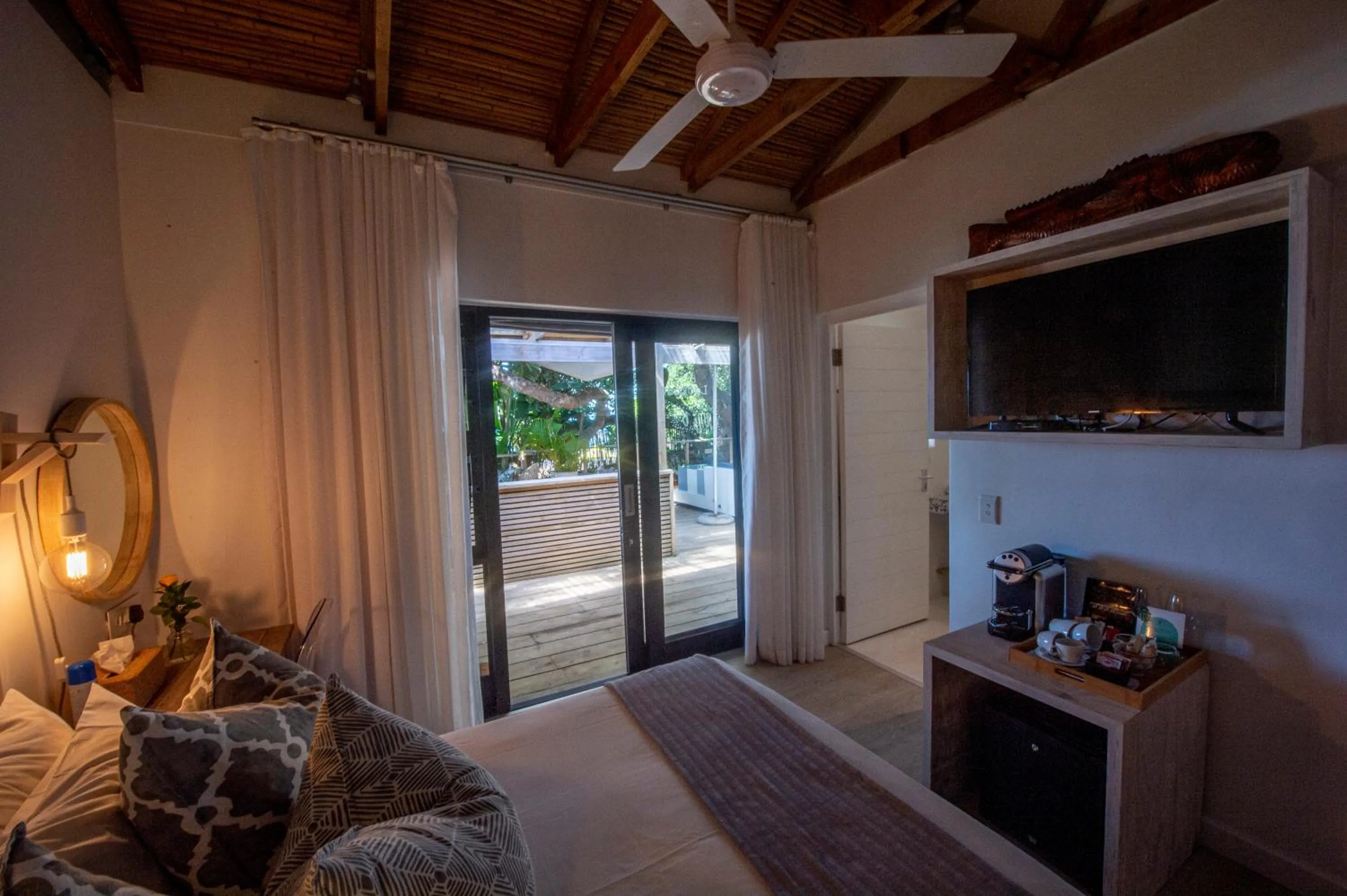 Photo of the whole room, Bed in The Bungalow