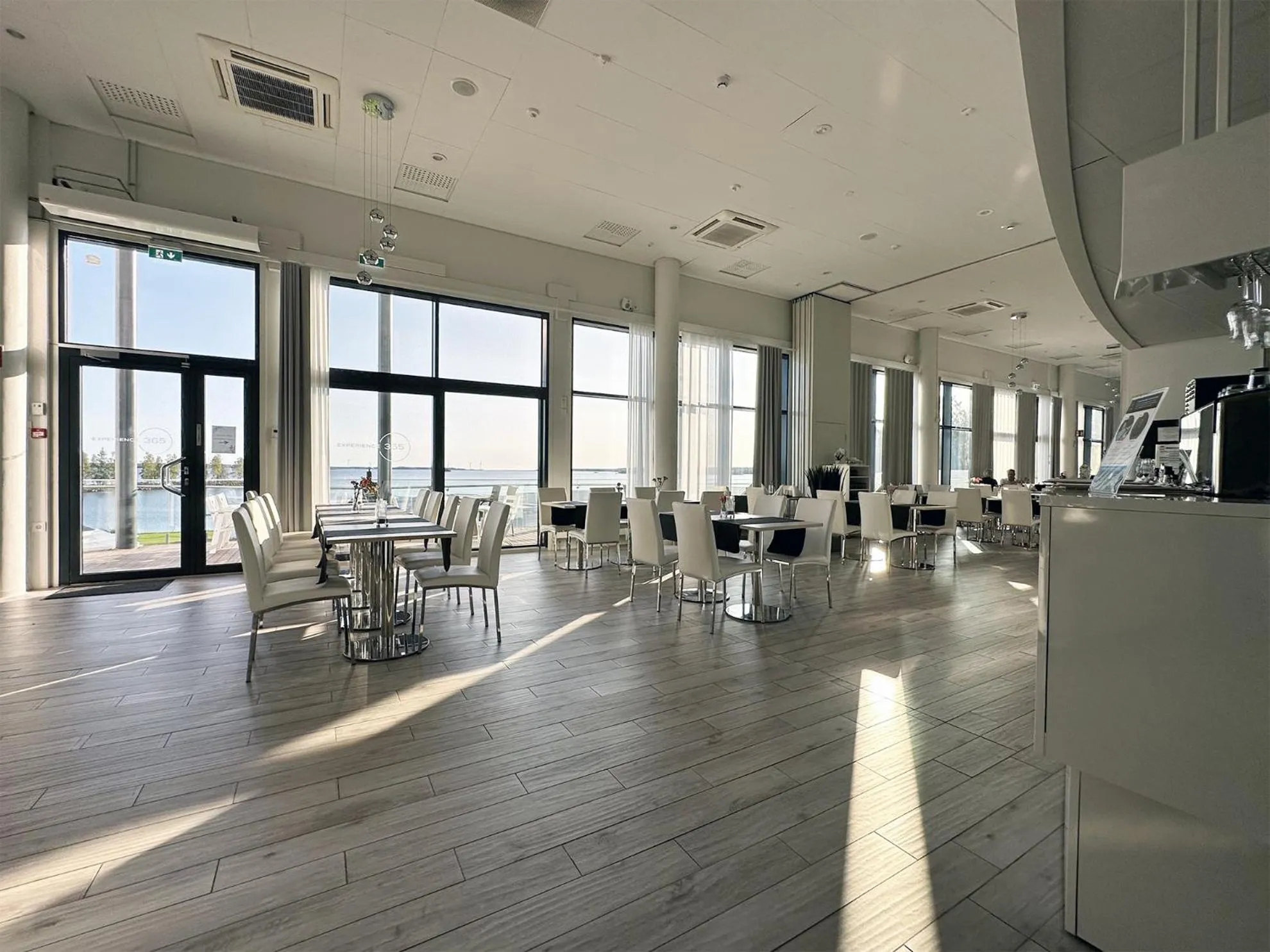 Restaurant/places to eat in Seaside Glass Villas