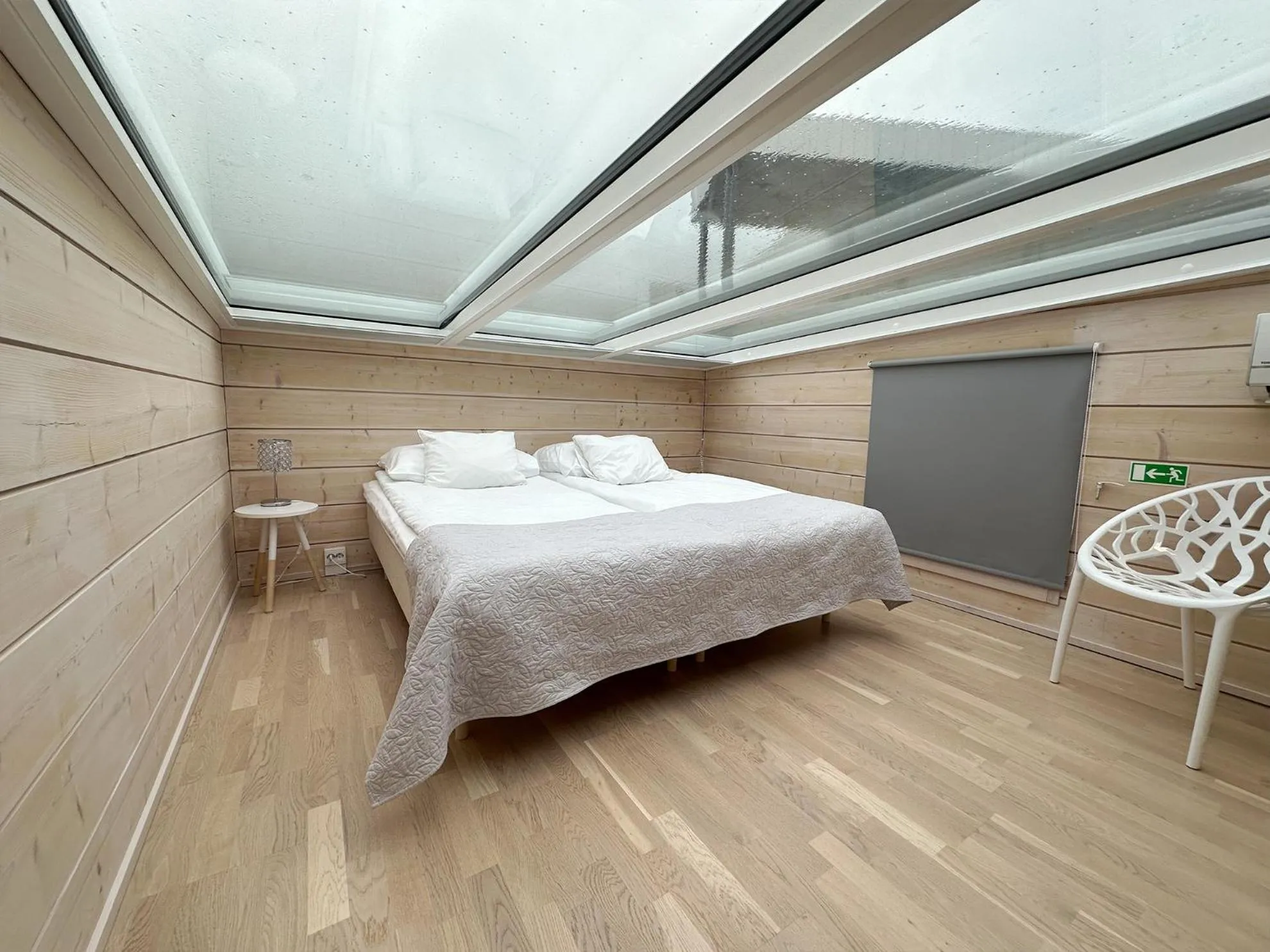 Bed in Seaside Glass Villas