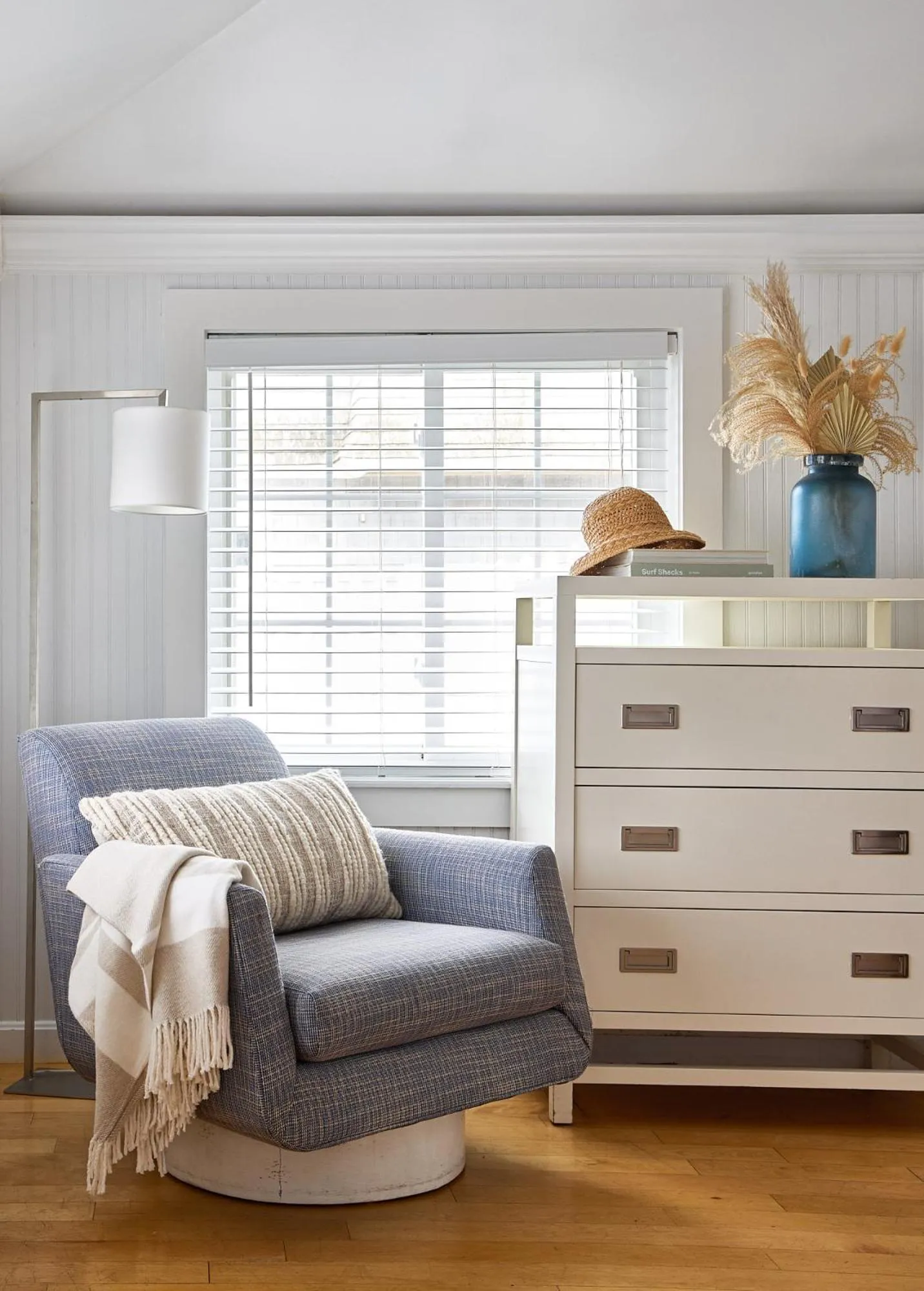 Seating area in Blue - Inn on the Beach