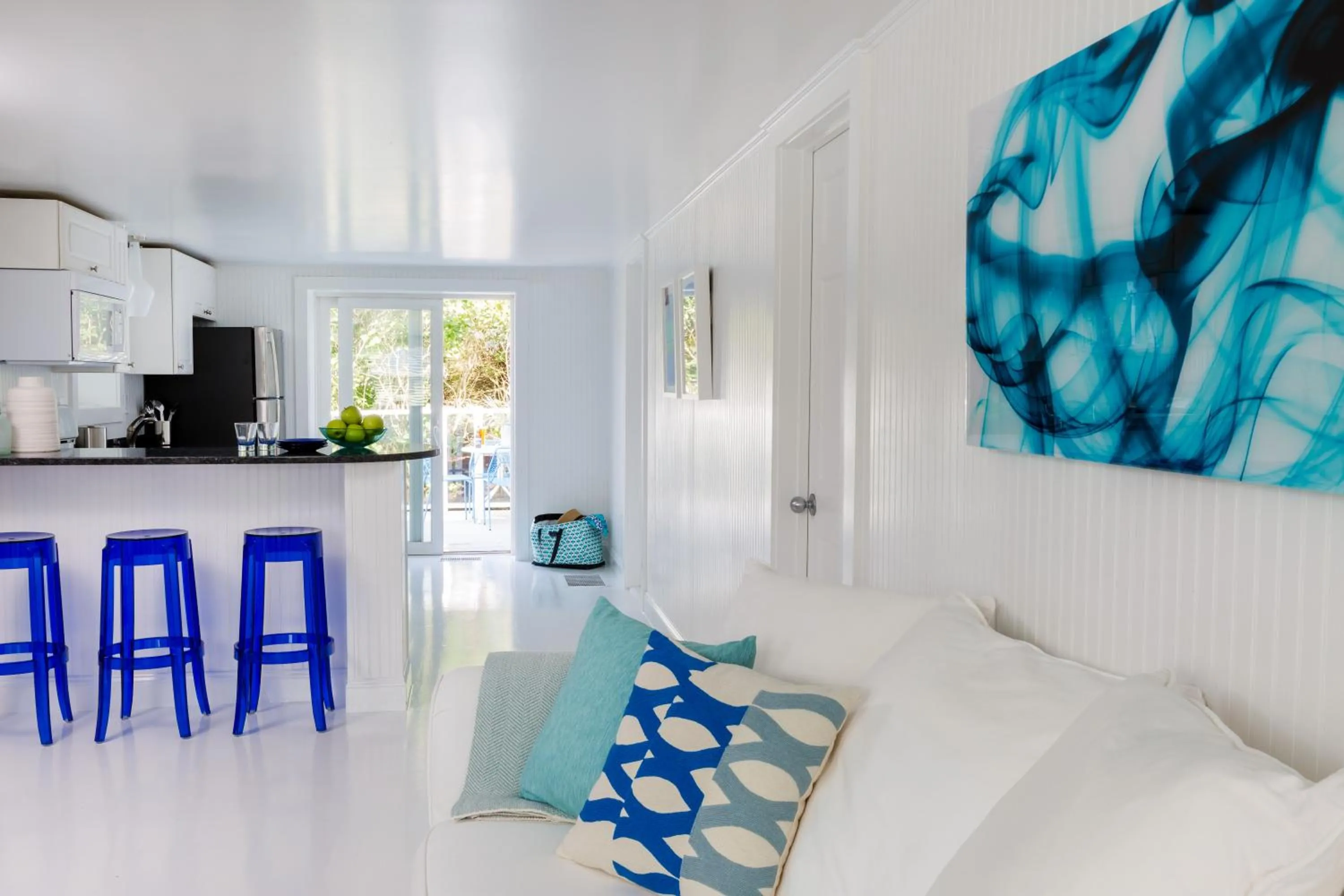 Kitchen or kitchenette, Bed in Blue - Inn on the Beach