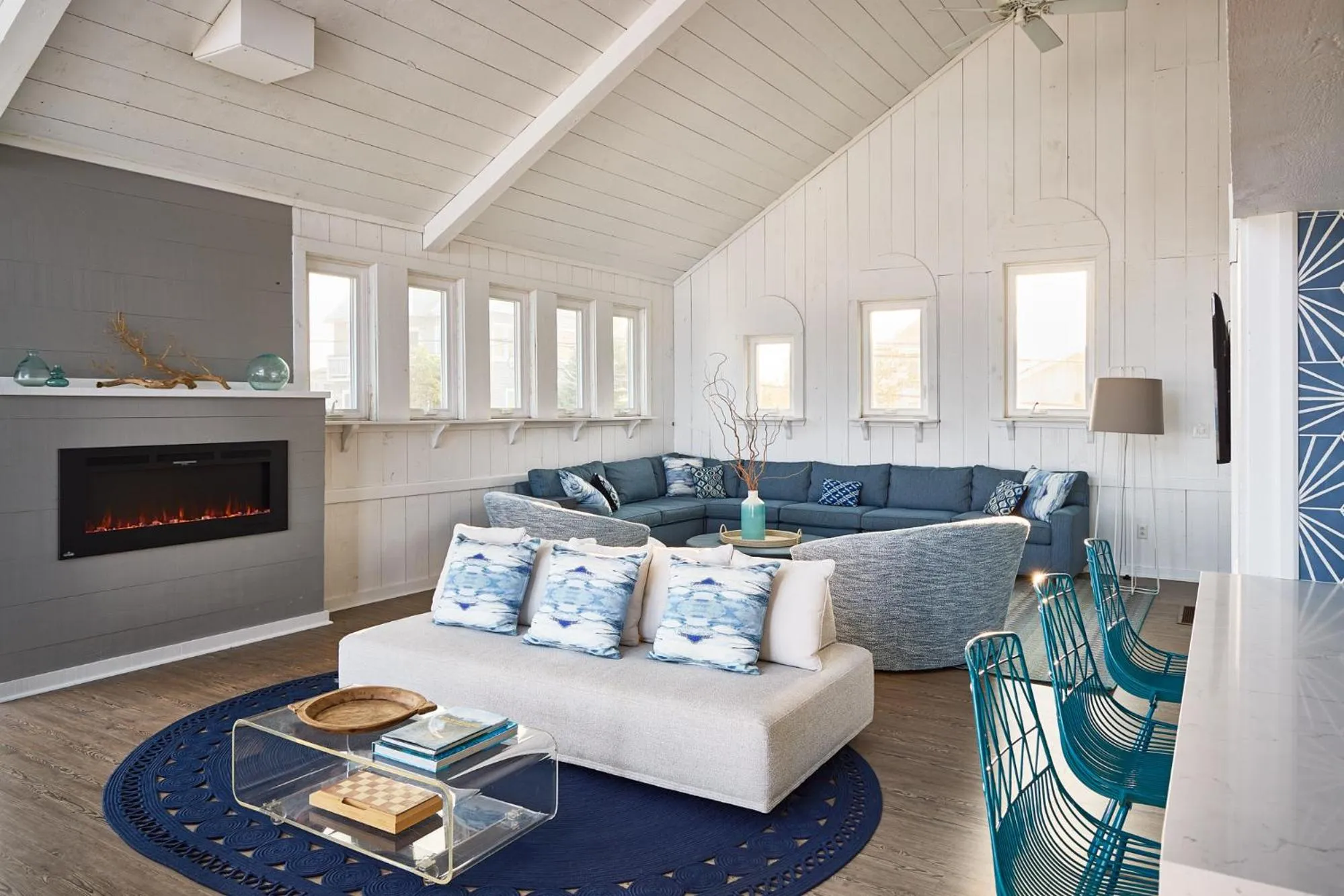 Living room in Blue - Inn on the Beach