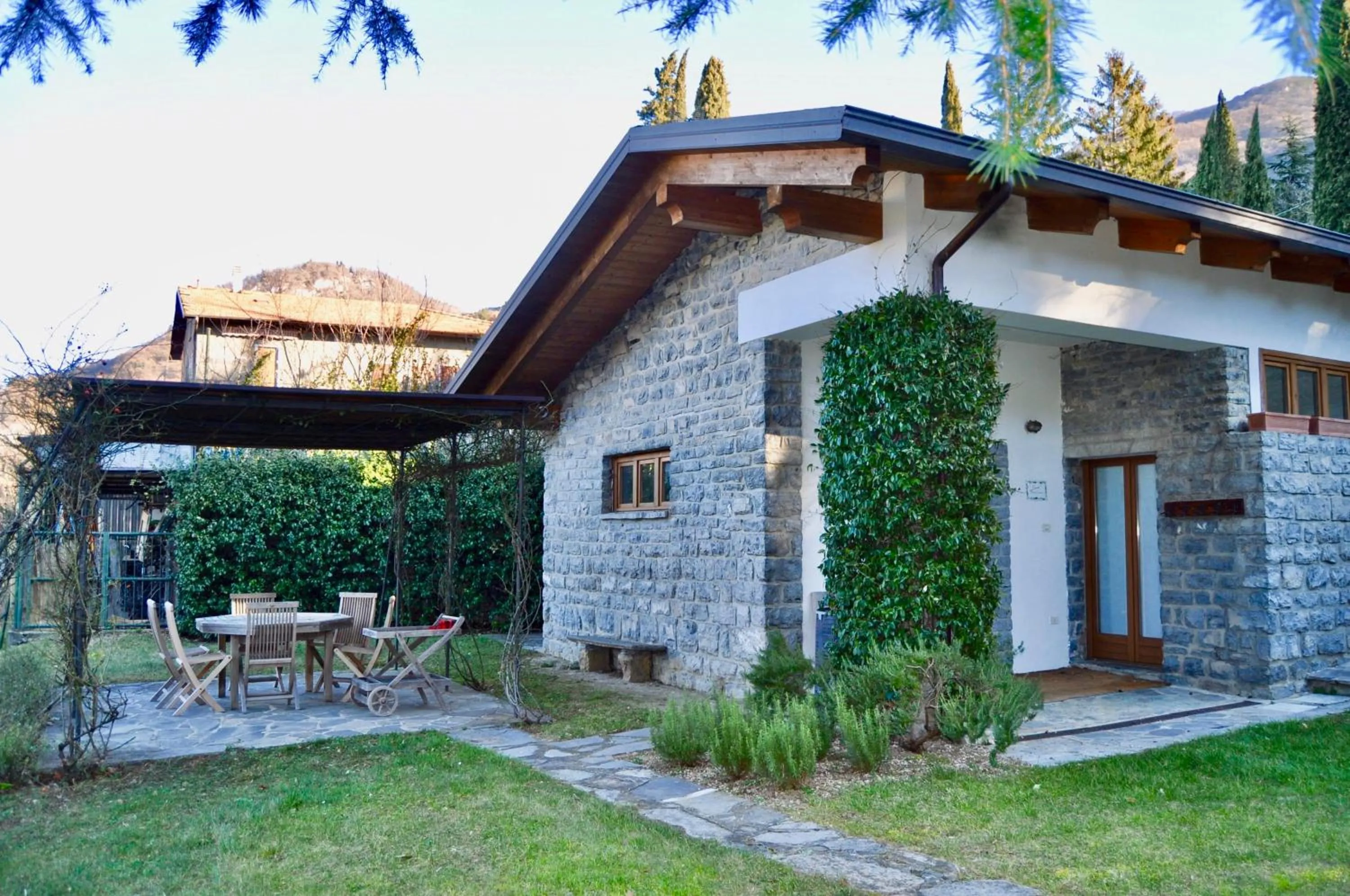 Property building in Agriturismo Castello di Vezio