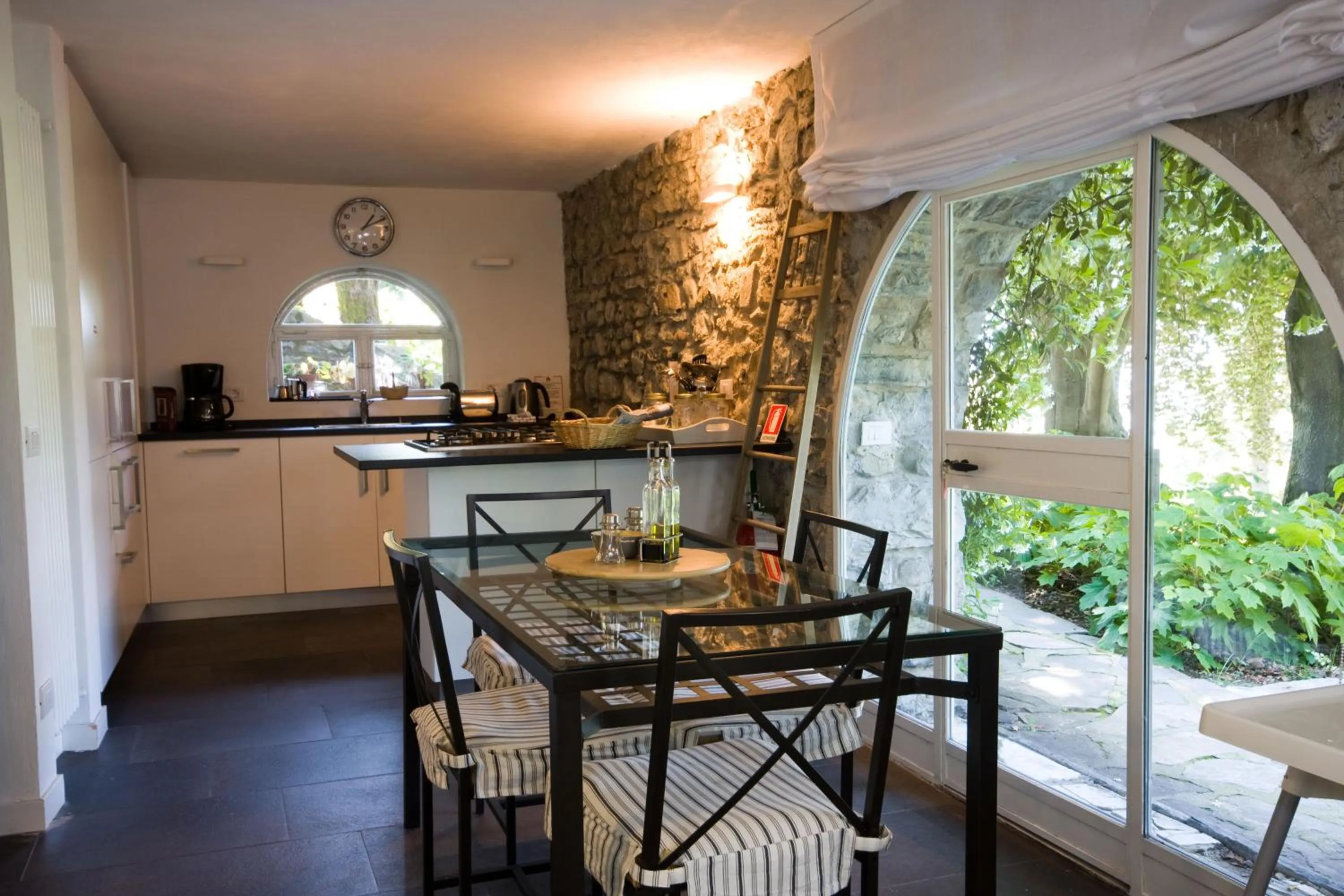 Kitchen or kitchenette in Agriturismo Castello di Vezio