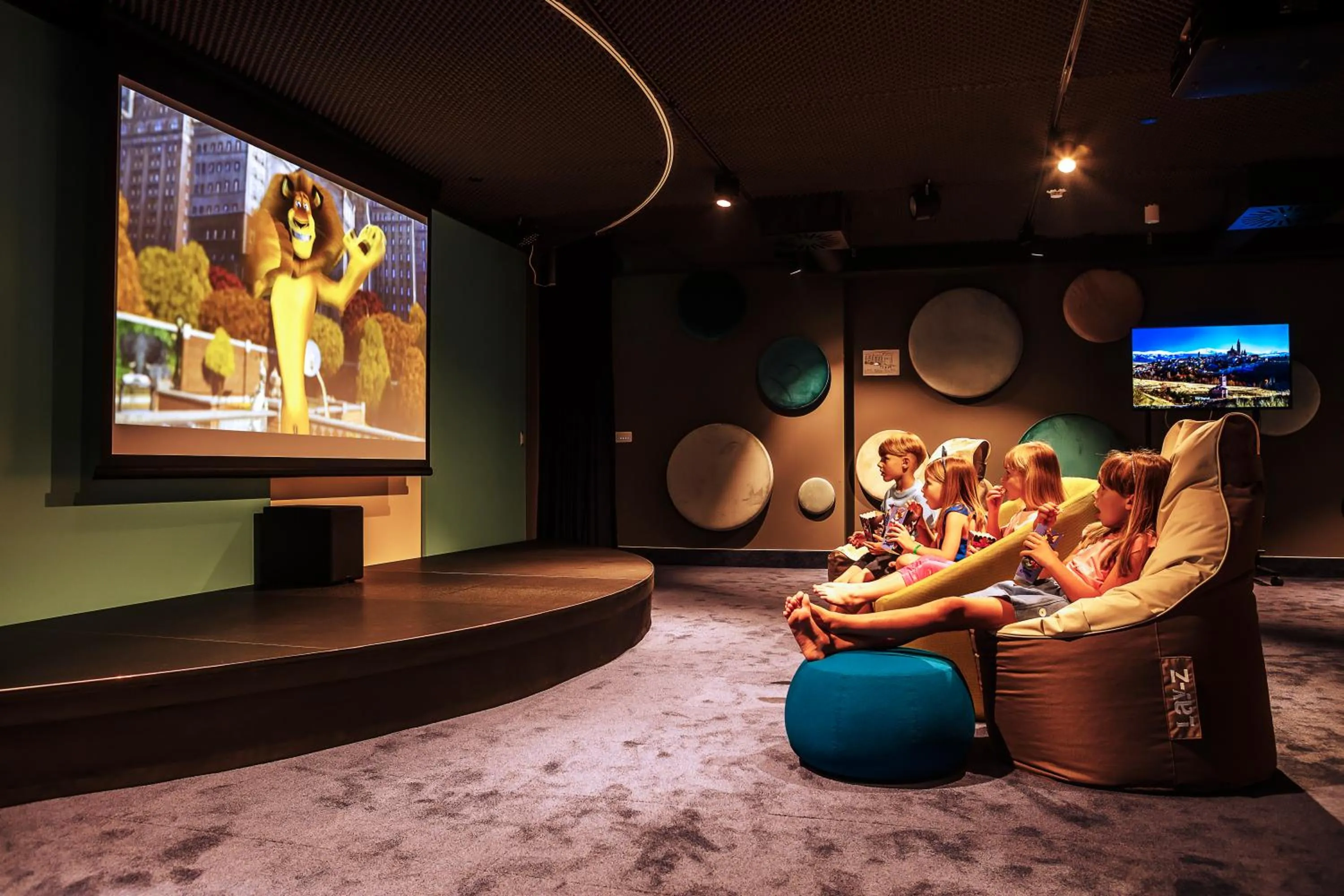 Communal lounge/ TV room in Girandella Resort, Valamar Collection