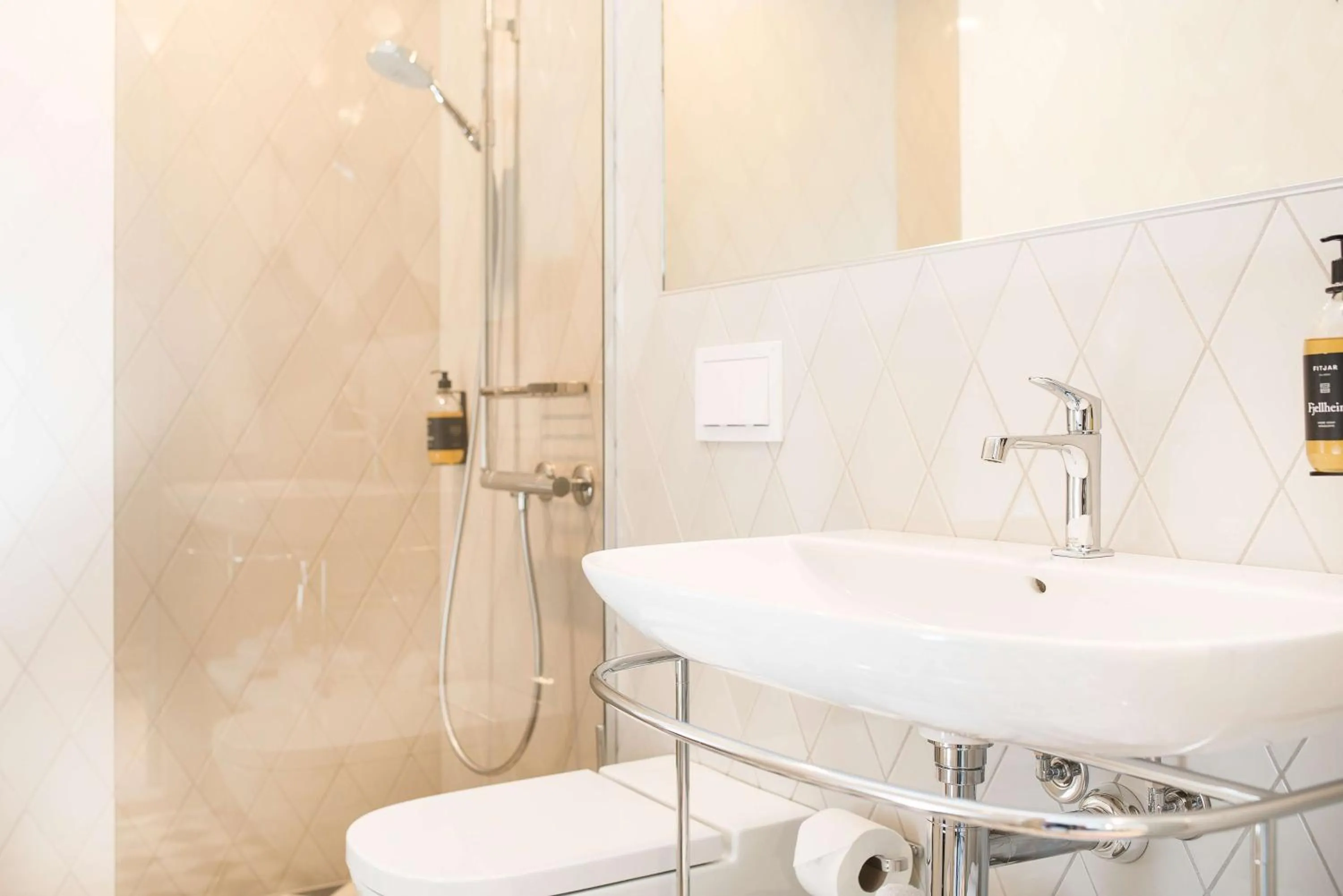 Bathroom in Bergen Børs Hotel