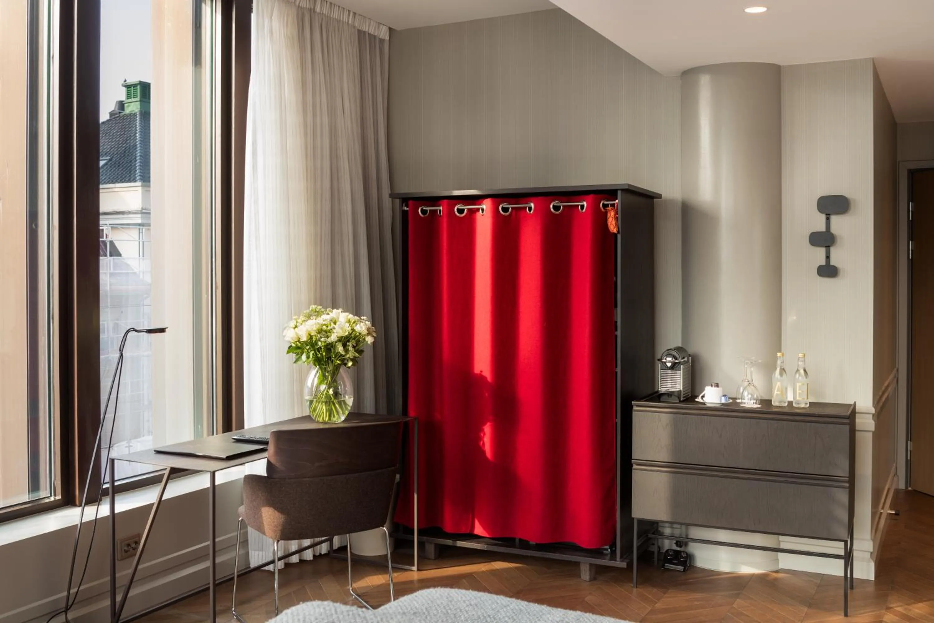 Photo of the whole room, Bed in Bergen Børs Hotel