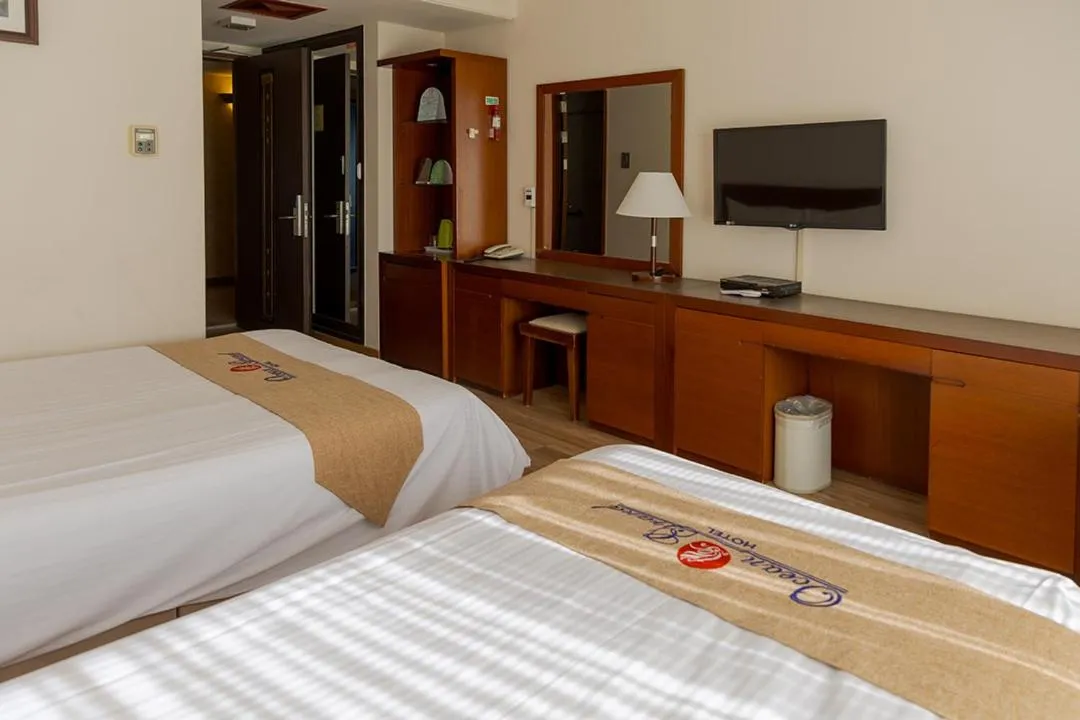 Standard Twin Room with Mountain View in Ocean Grand Hotel