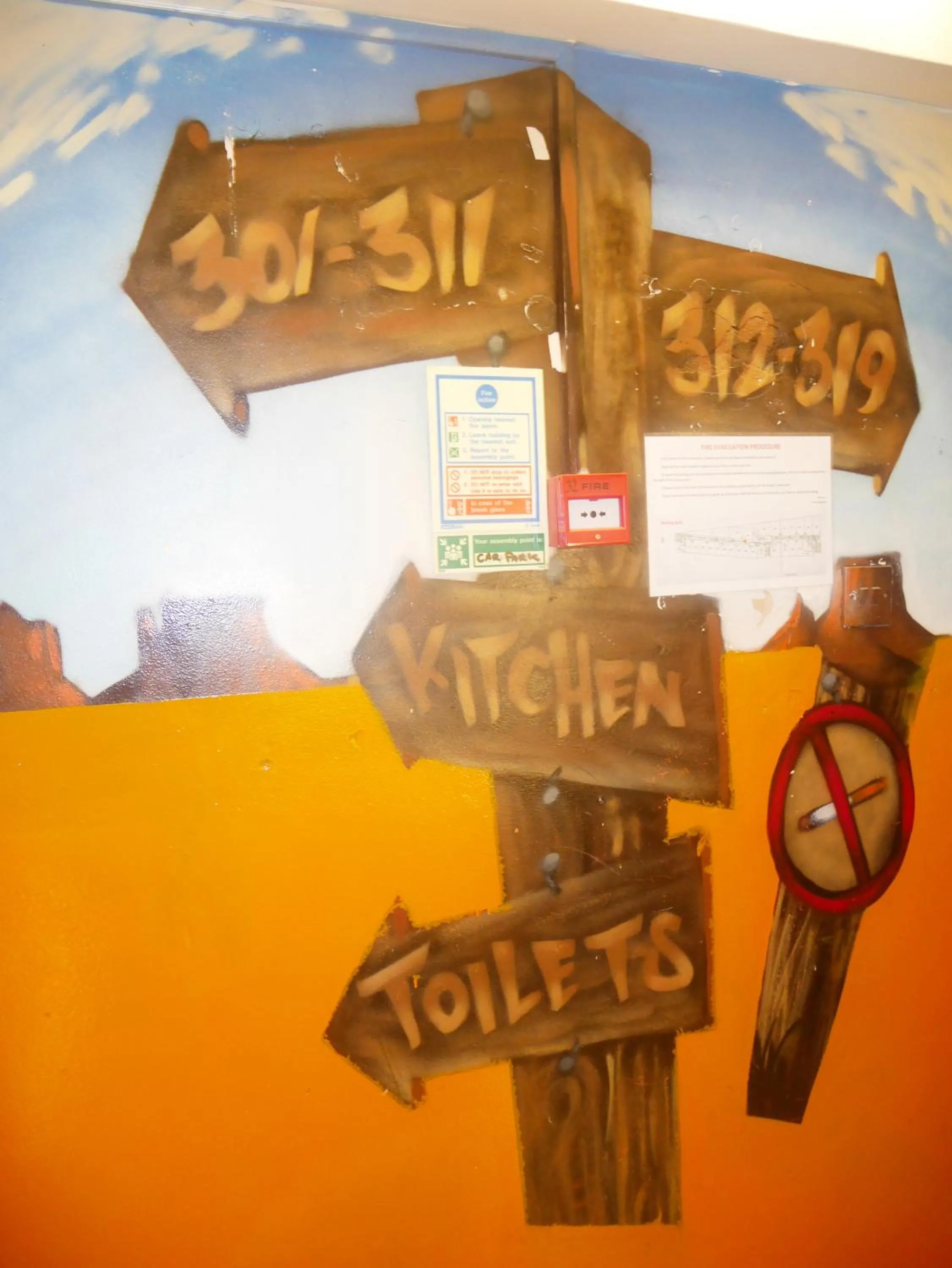 Decorative detail in Kensal Green Backpackers 2