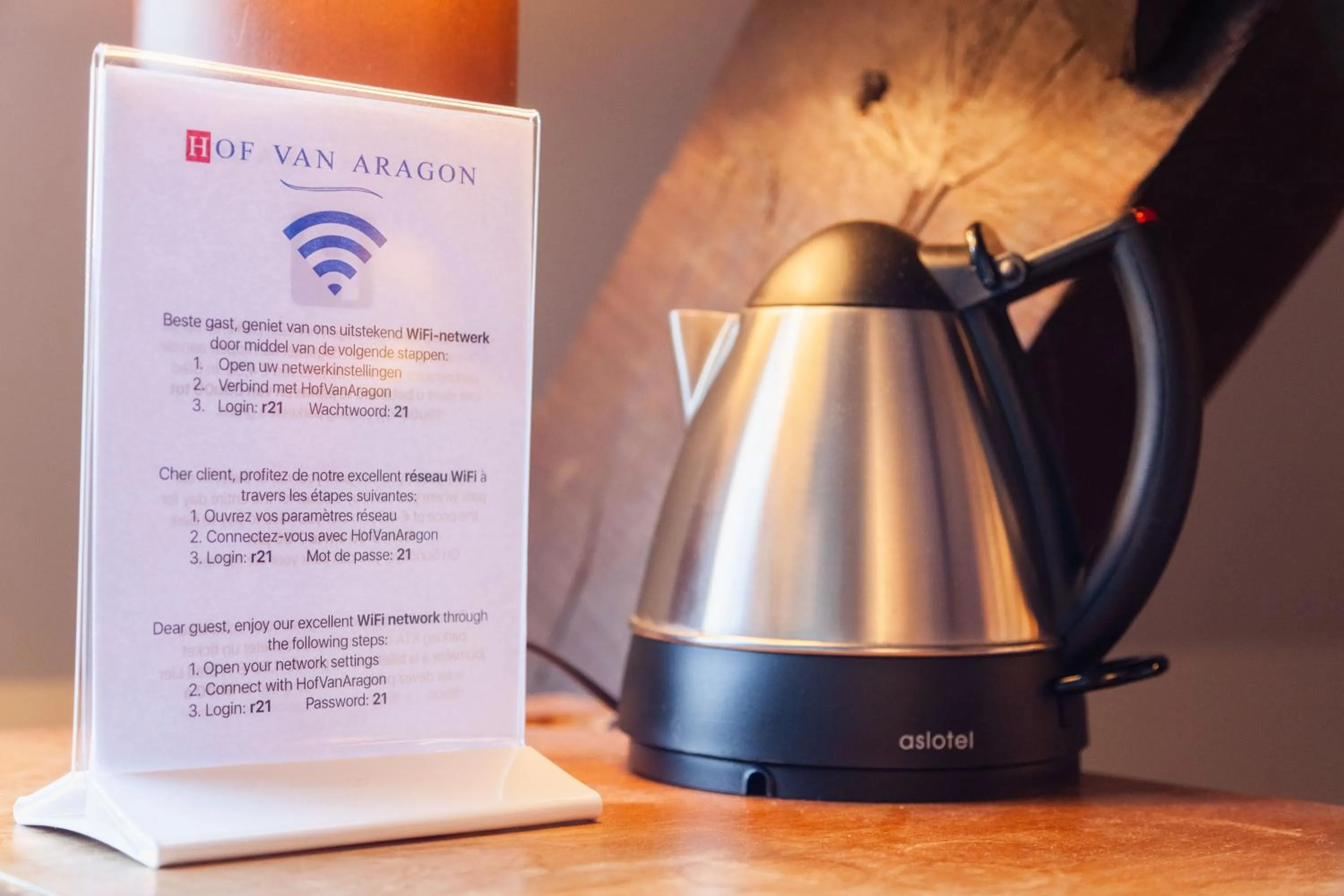 Coffee/tea facilities in Hotel Hof van Aragon