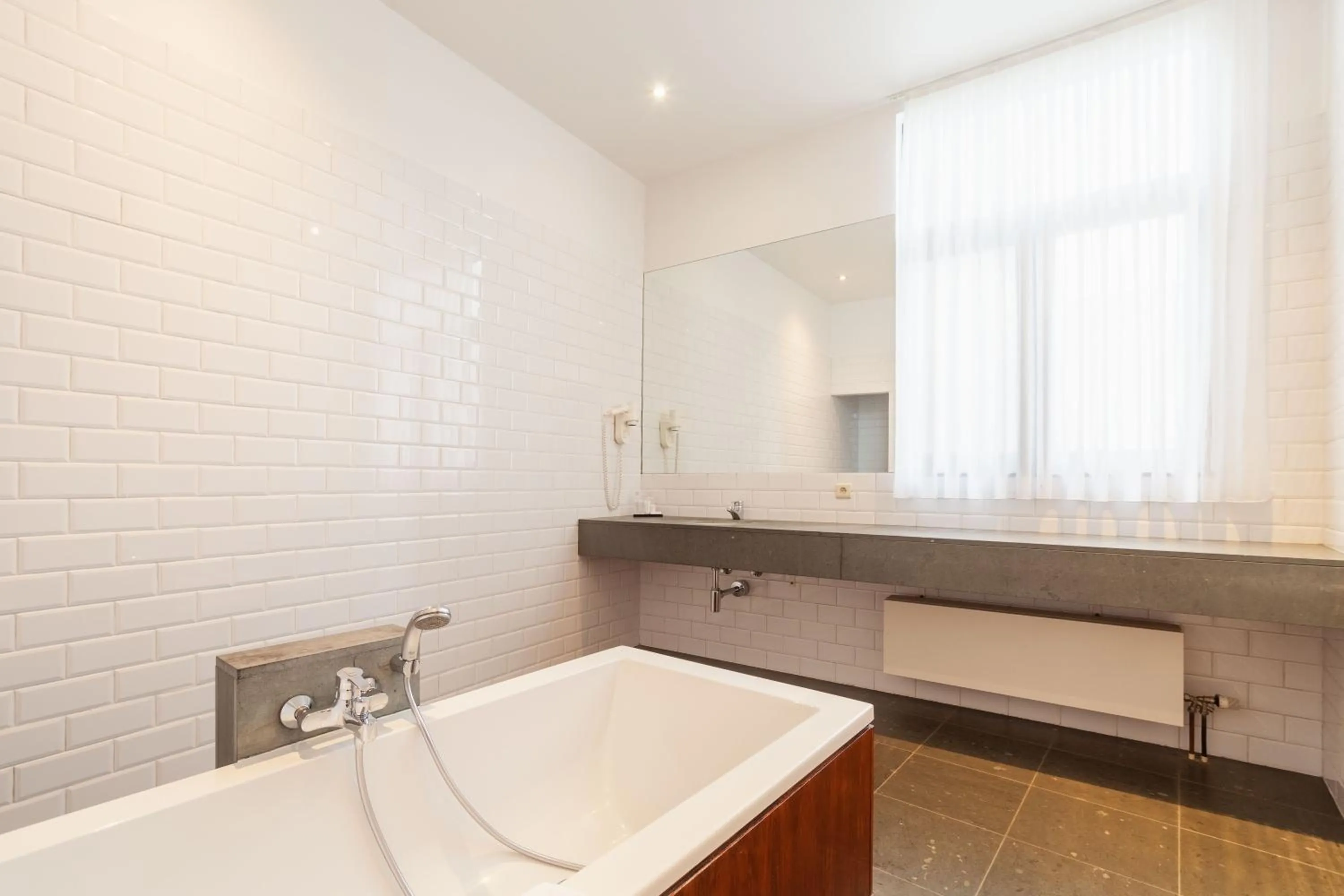 Bathroom in Hotel Hof van Aragon